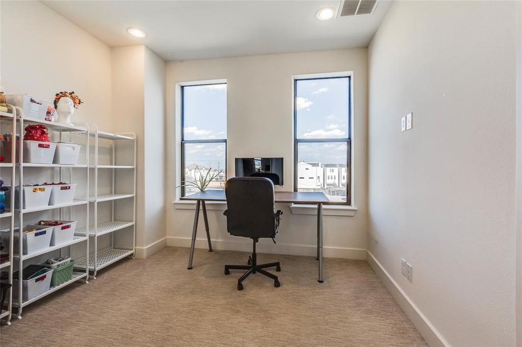 2612 Polk Street B Property Photo 22