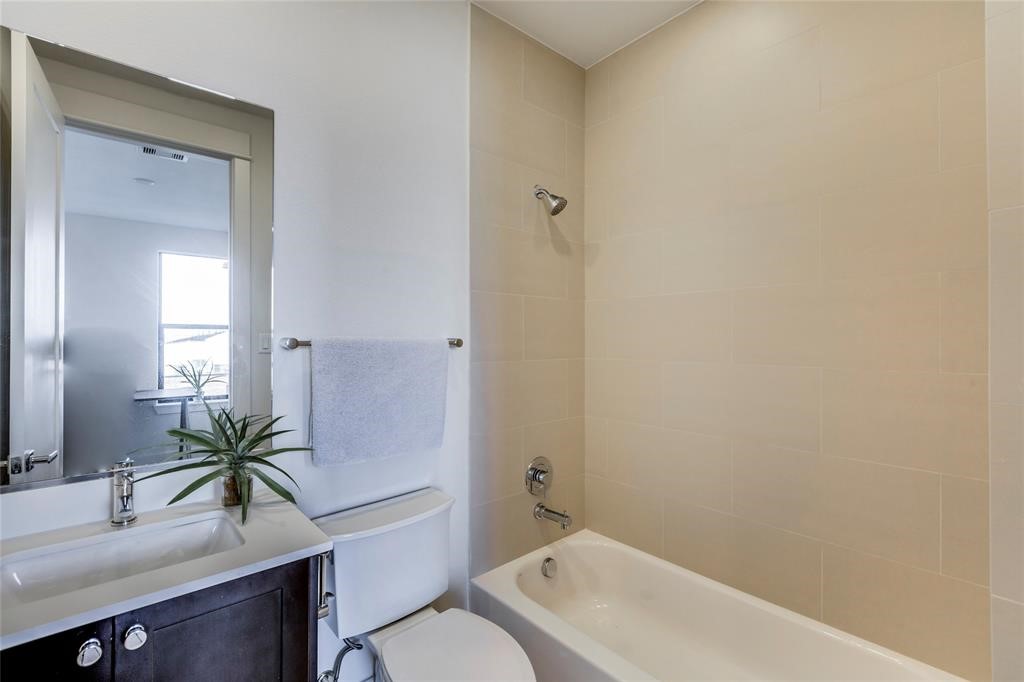 2612 Polk Street B Property Photo 23