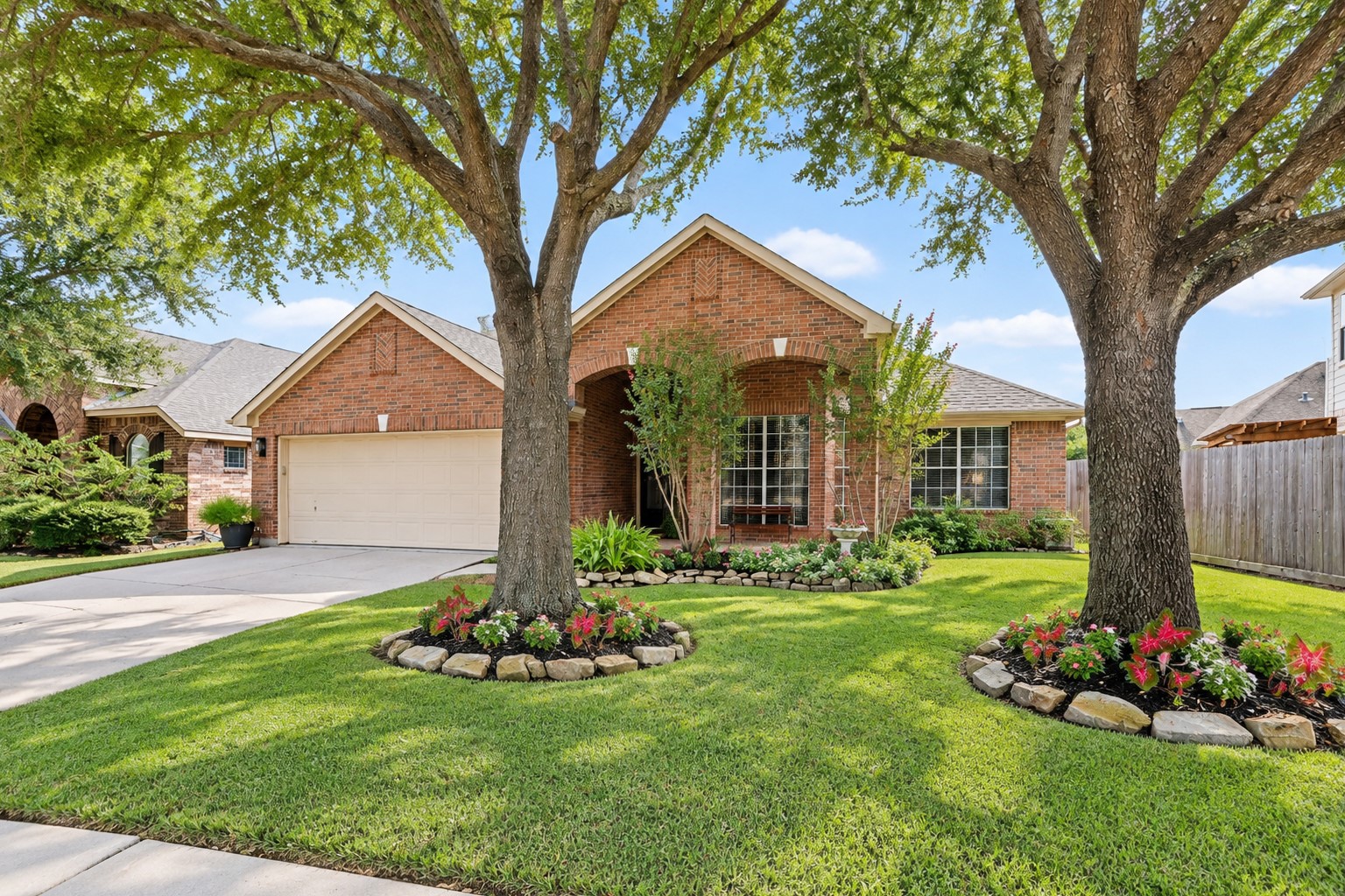 1514 Palisade Green Drive Property Photo 3