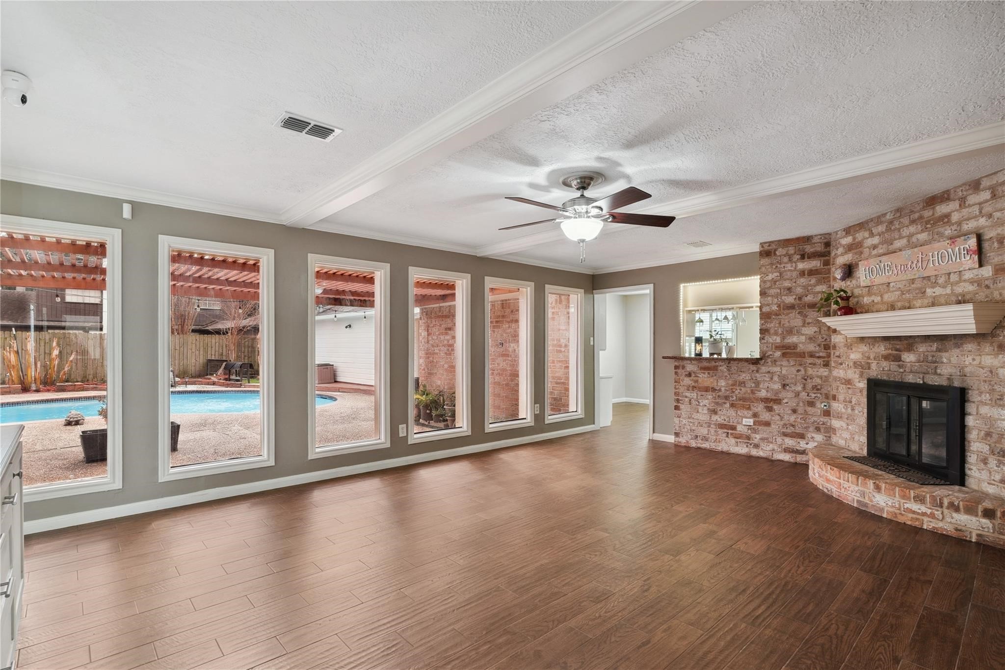 10911 Elmdale Drive Property Photo 3