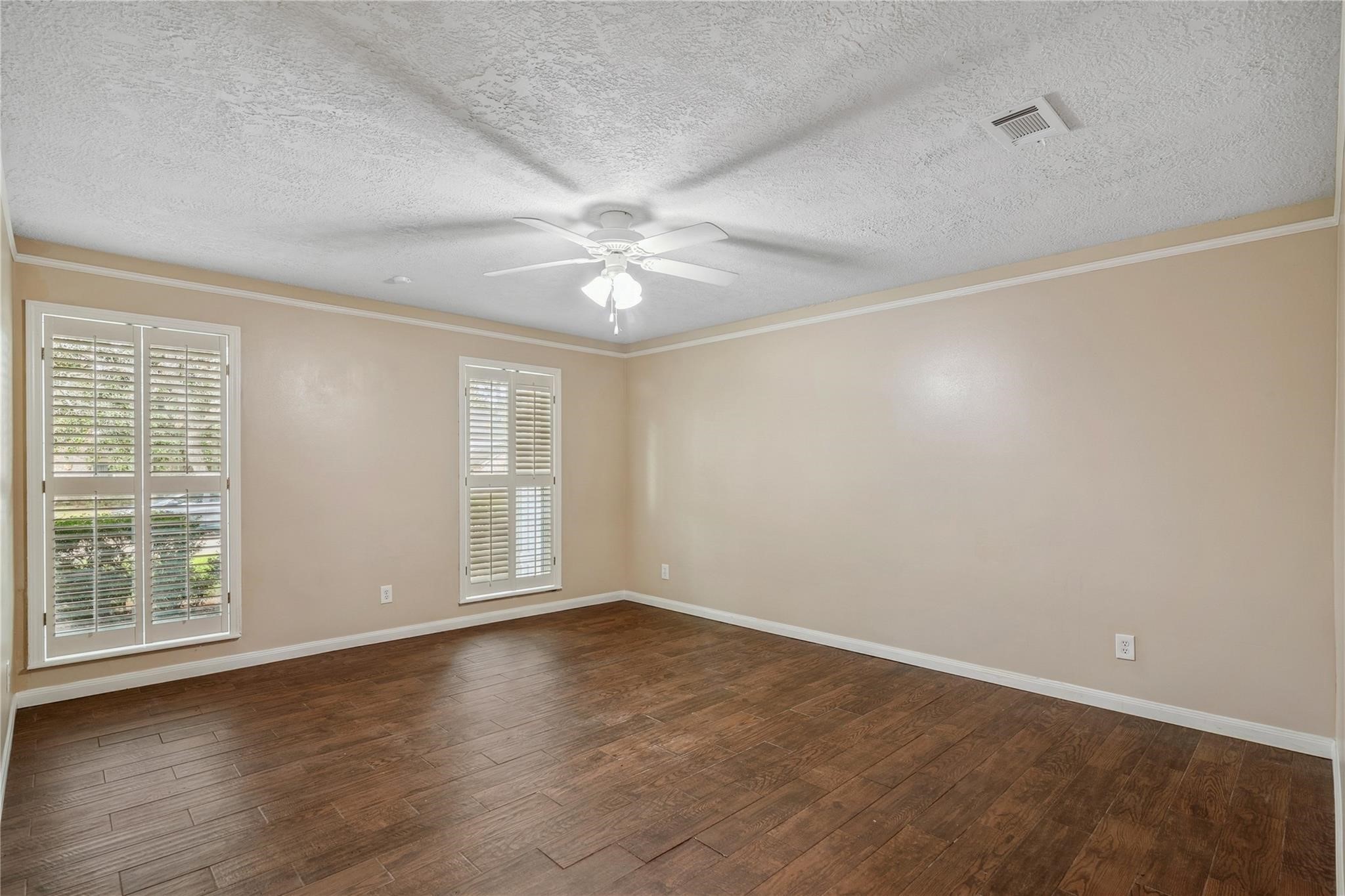 10911 Elmdale Drive Property Photo 6