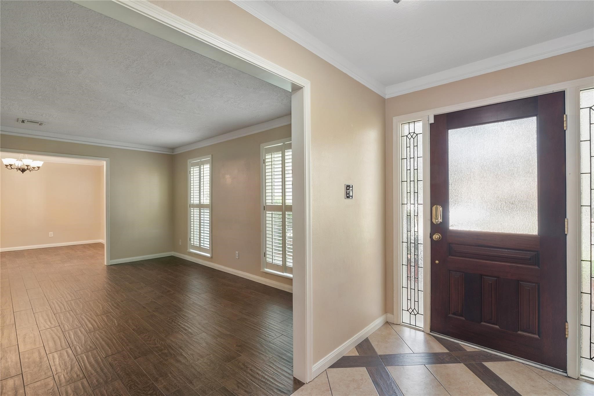 10911 Elmdale Drive Property Photo 9