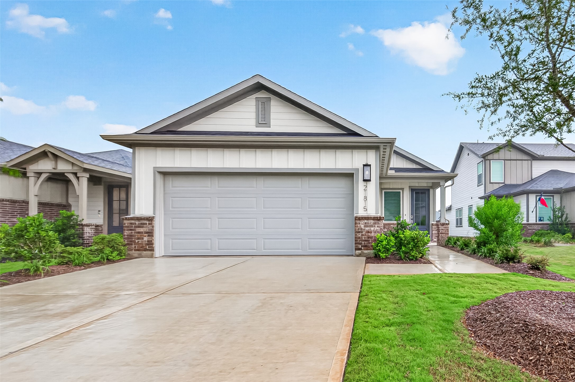 21815 White Bellflower Lane Property Photo 1