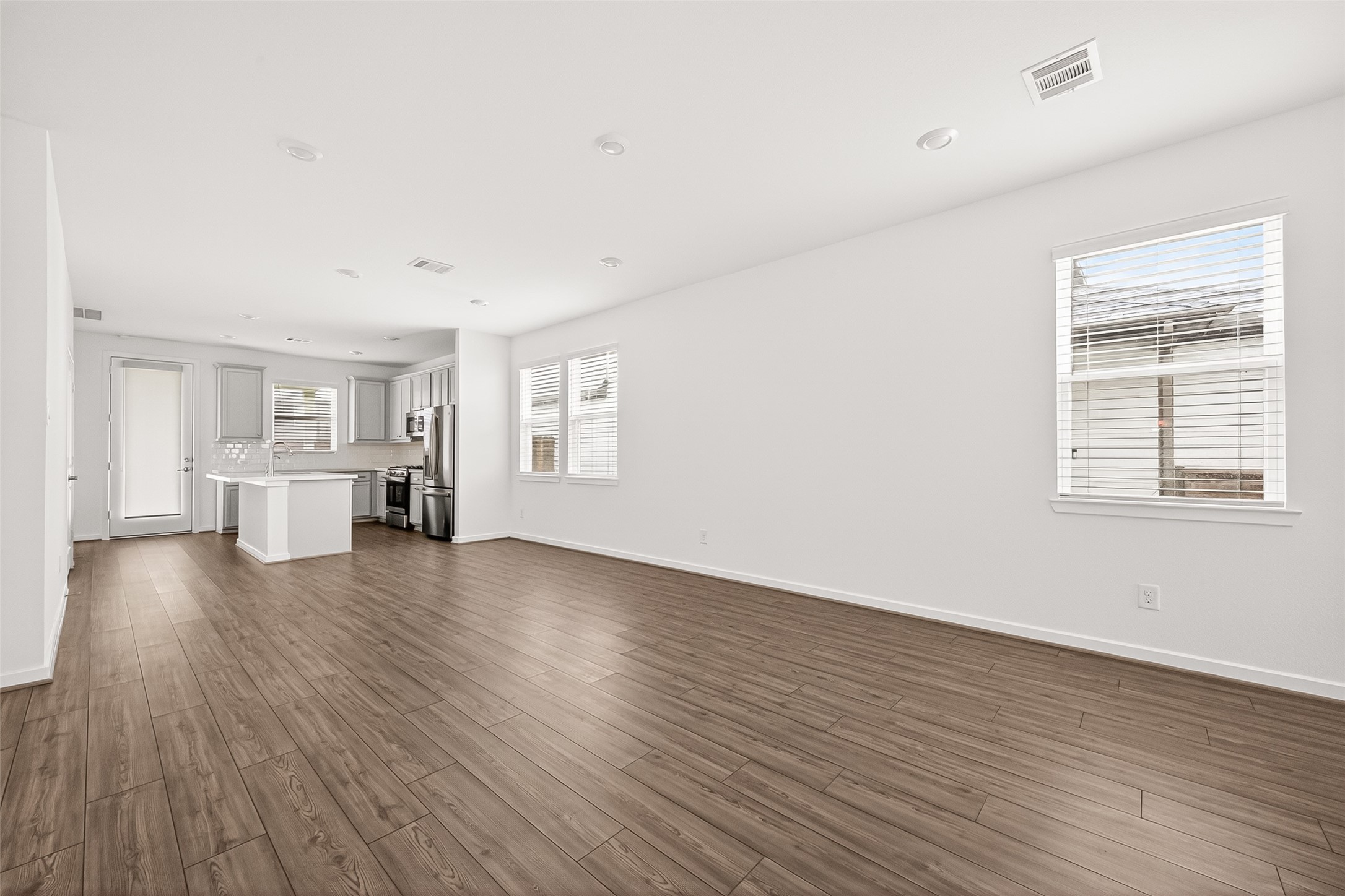 21815 White Bellflower Lane Property Photo 9