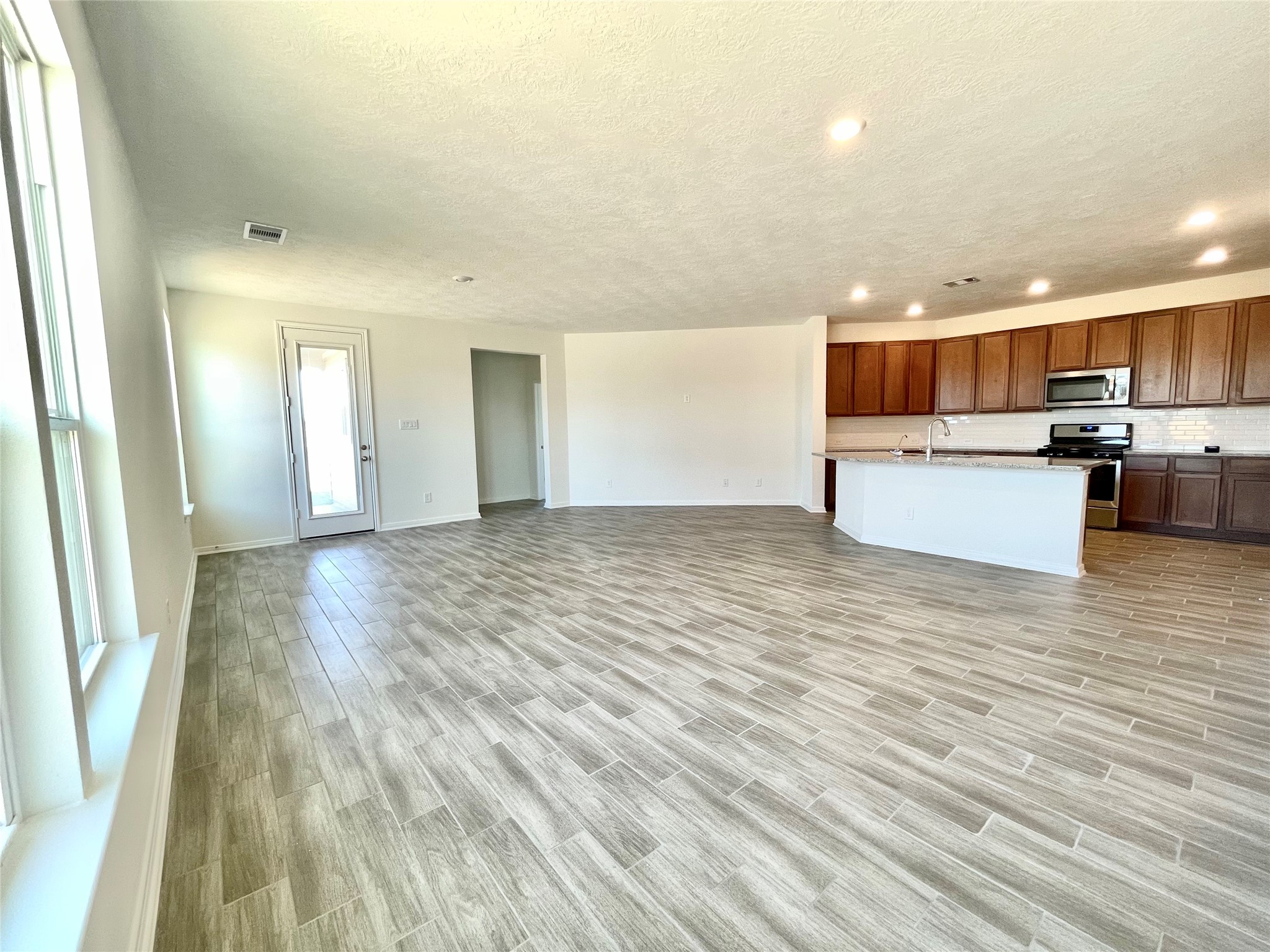 3307 Nila Creek Drive Property Photo 8