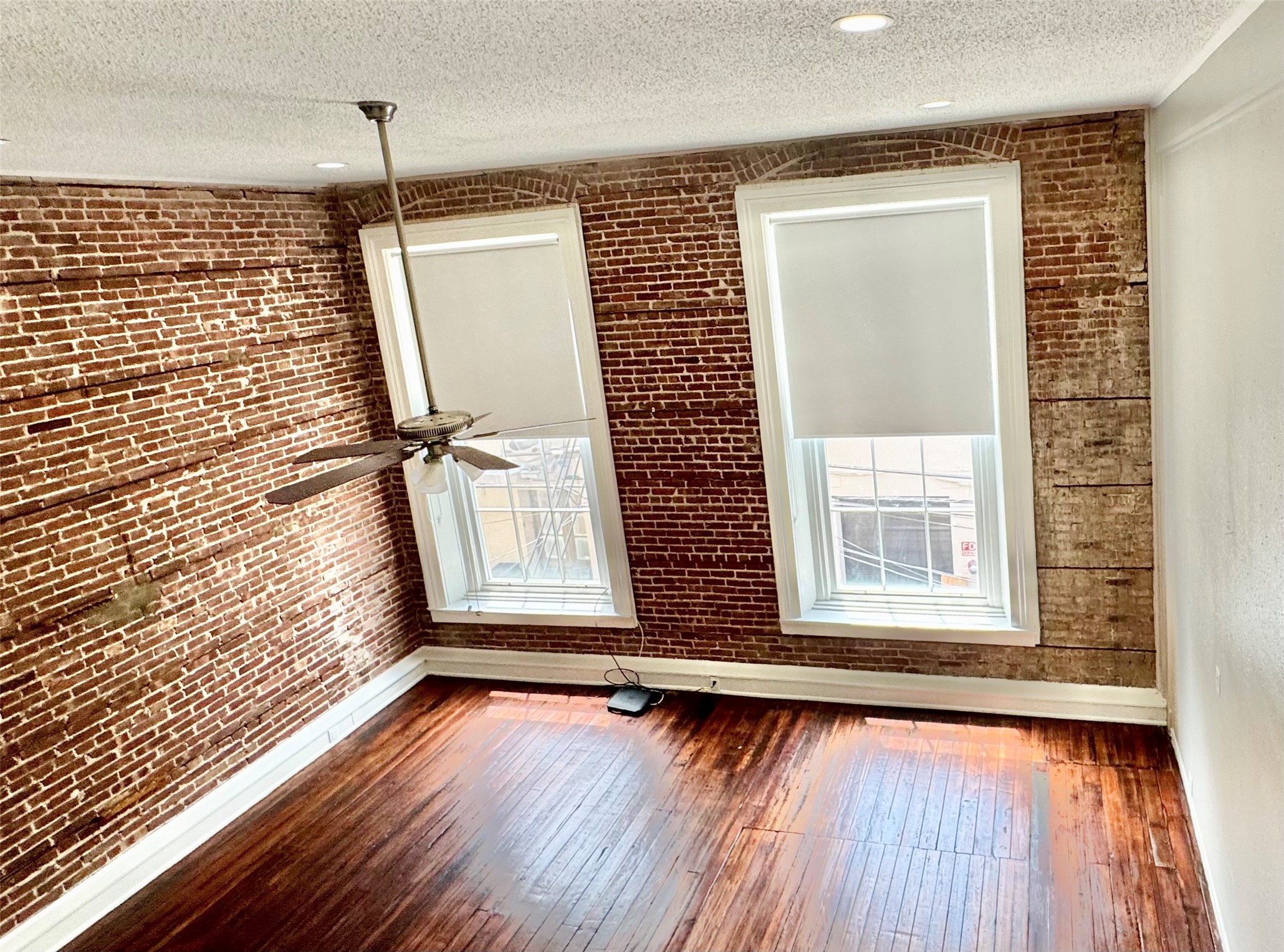 2309 Strand Street 2d Property Photo 15