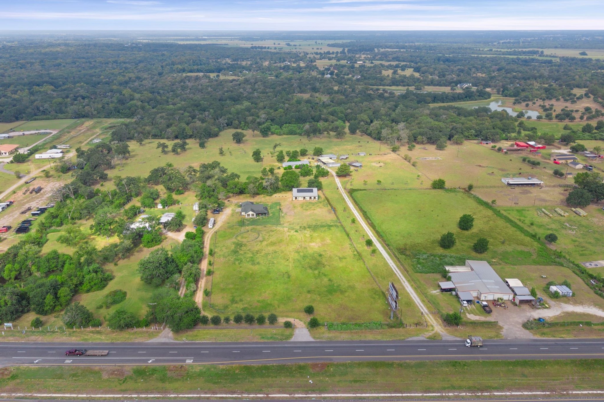29381 Highway 6 Property Photo 11