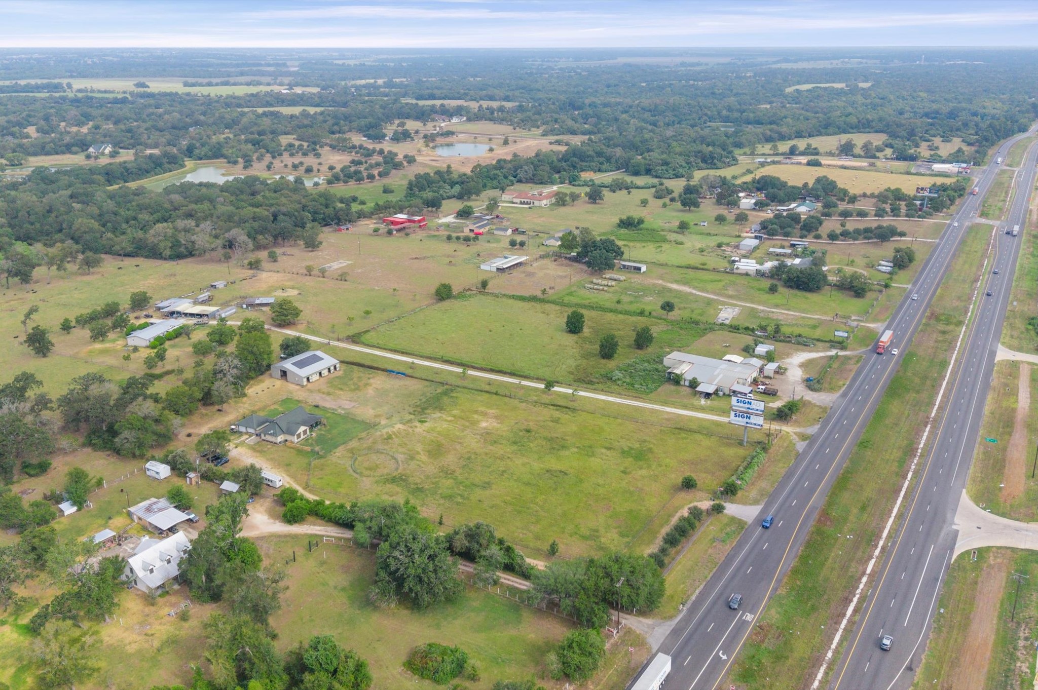 29381 Highway 6 Property Photo 12