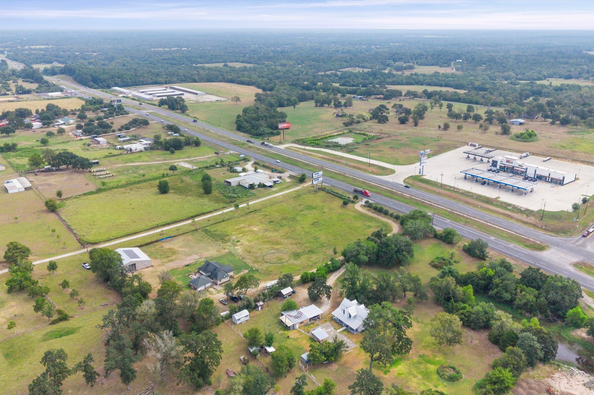 29381 Highway 6 Property Photo 13