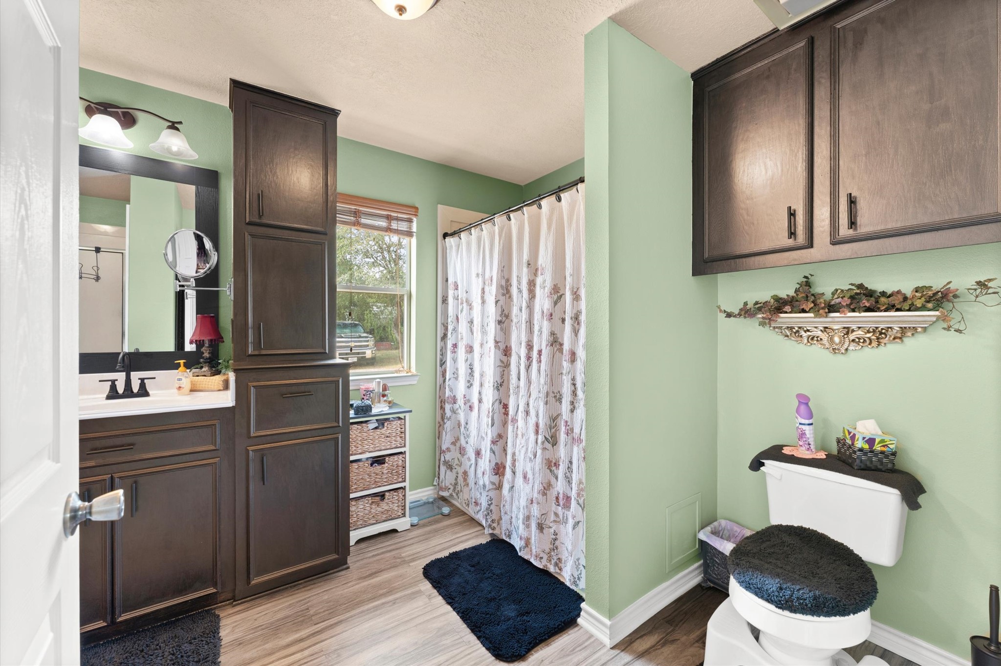 29381 Highway 6 Property Photo 32