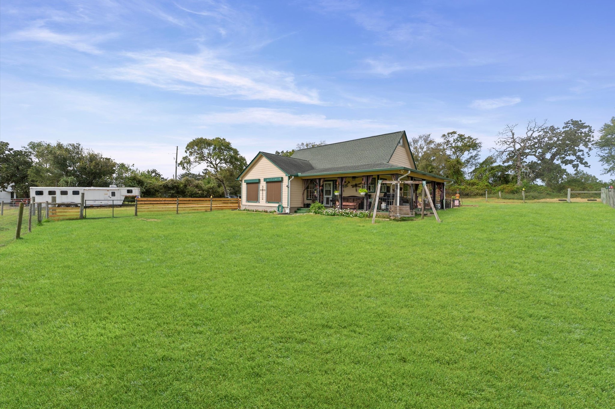 29381 Highway 6 Property Photo 36