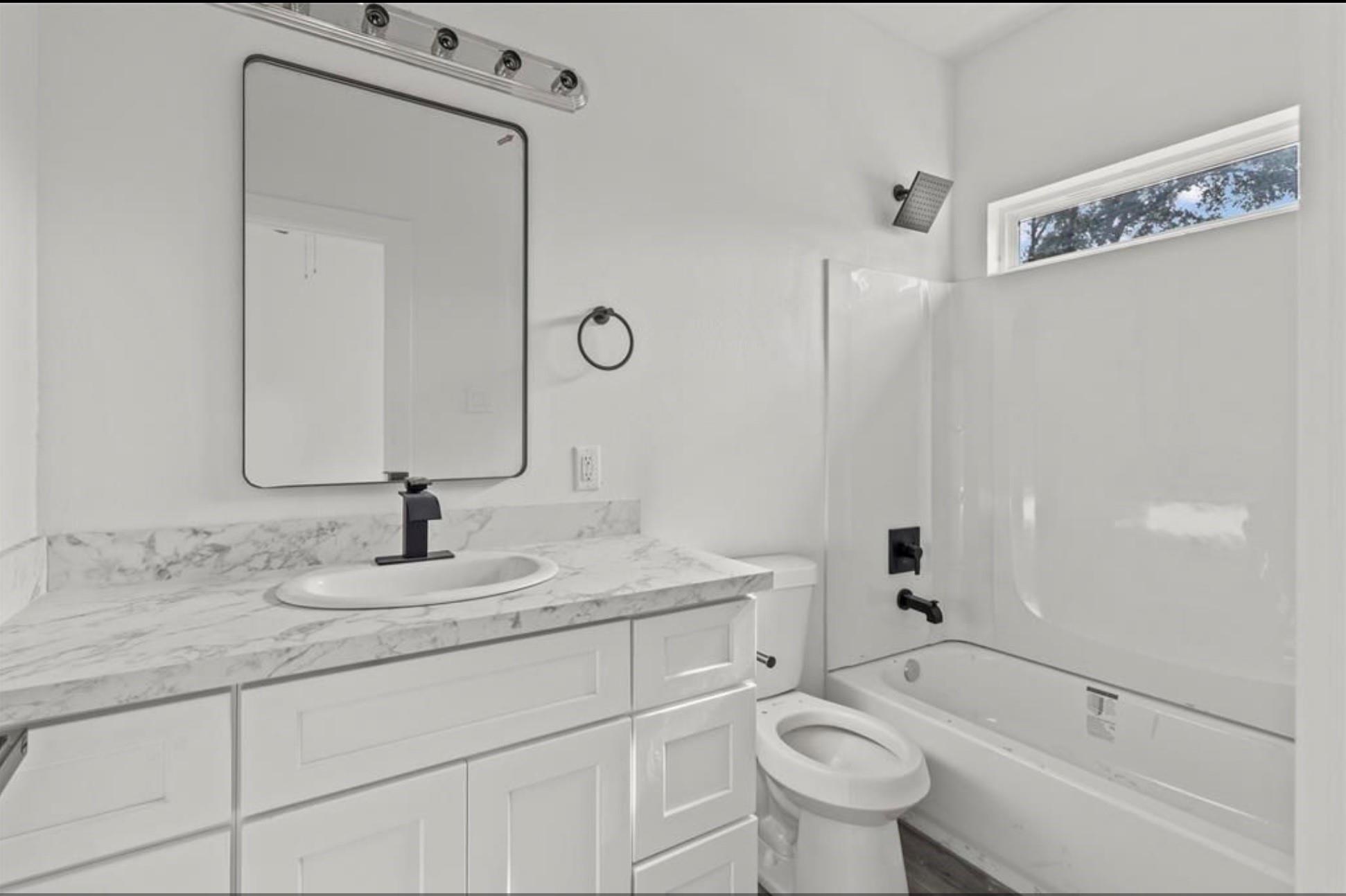 8501 Denby Street Property Photo 5