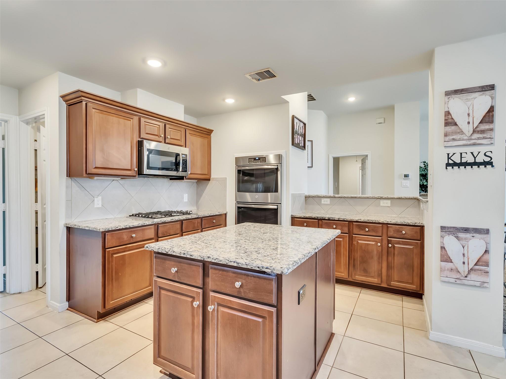 6514 Marble Falls Lane Property Photo 19
