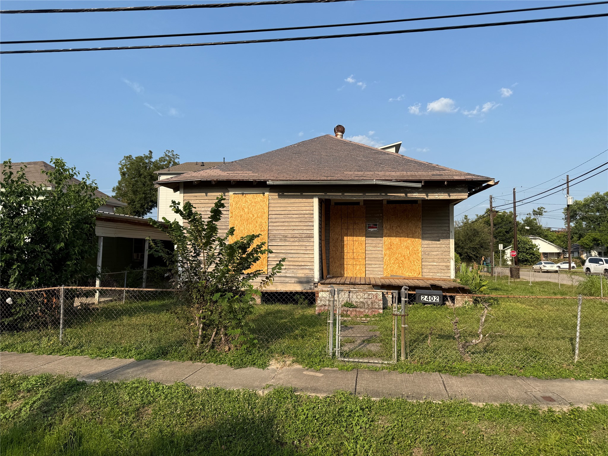 2402 Freeman Street Property Photo 2