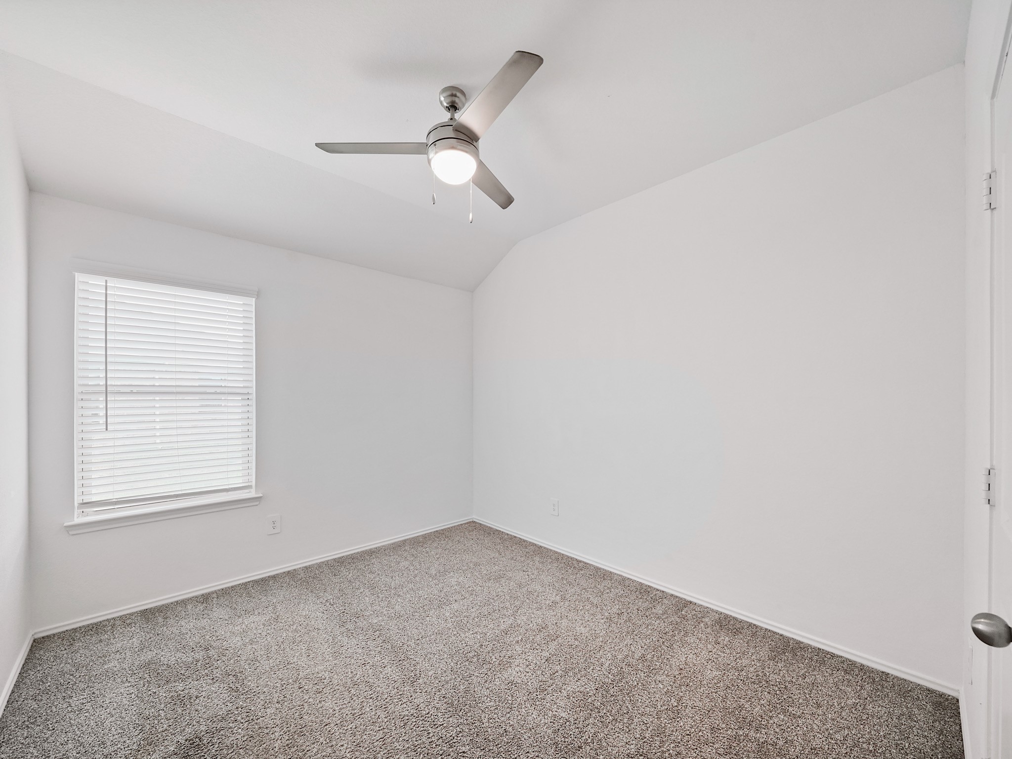 18526 England Mill Drive Property Photo 9
