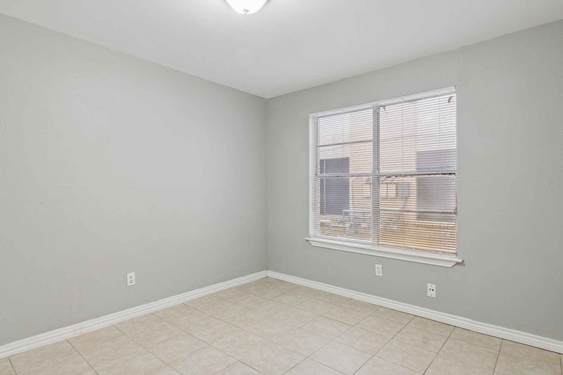 3635 N Macgregor Way 22 Property Photo 9