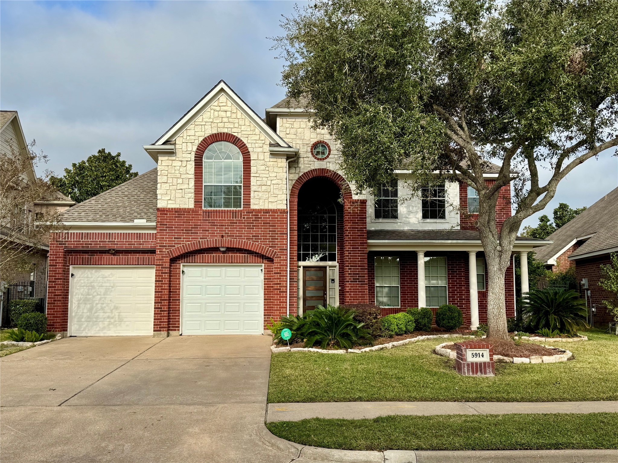 5914 Garden Hills Drive Property Photo