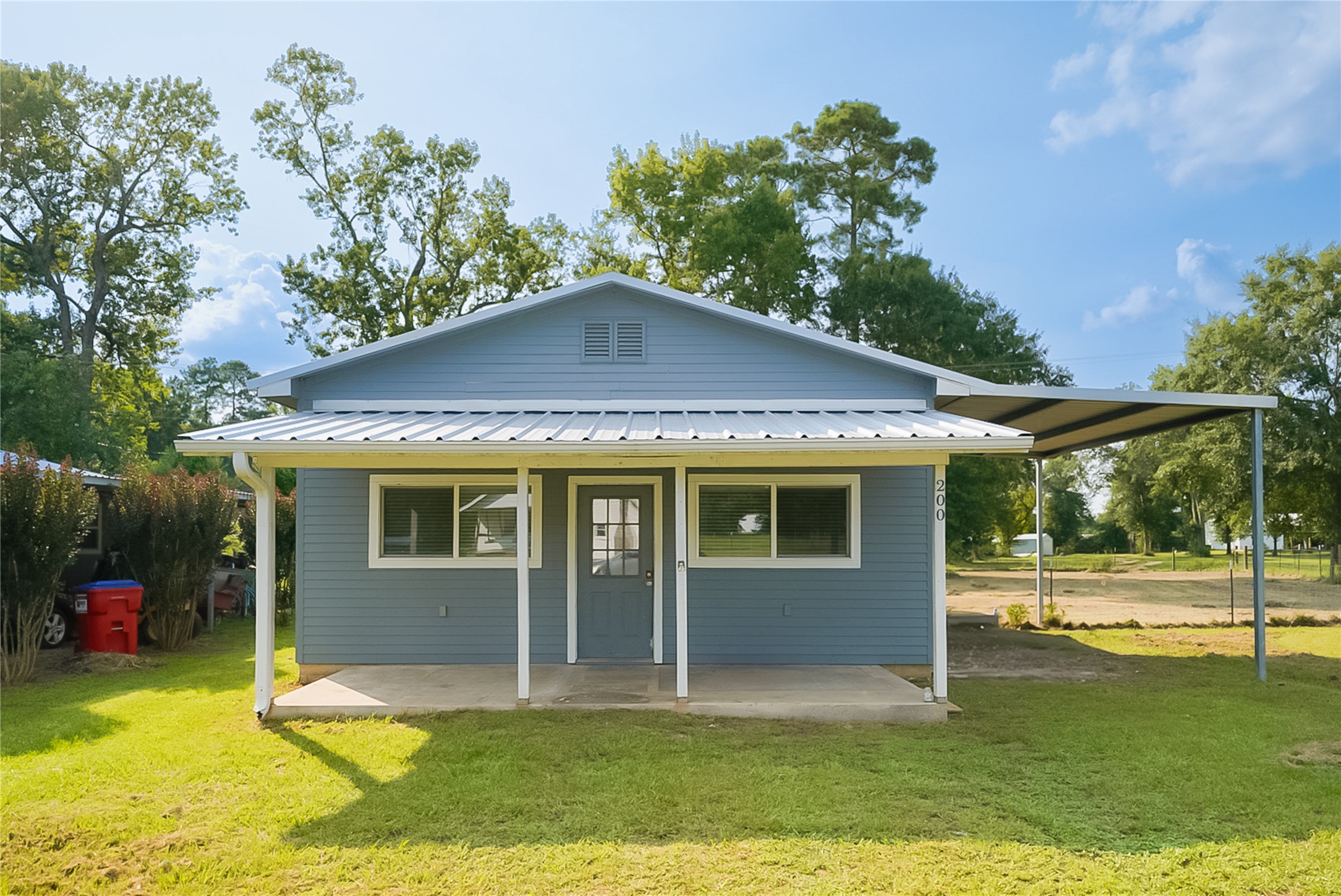 200 Ritchey Road Property Photo 1