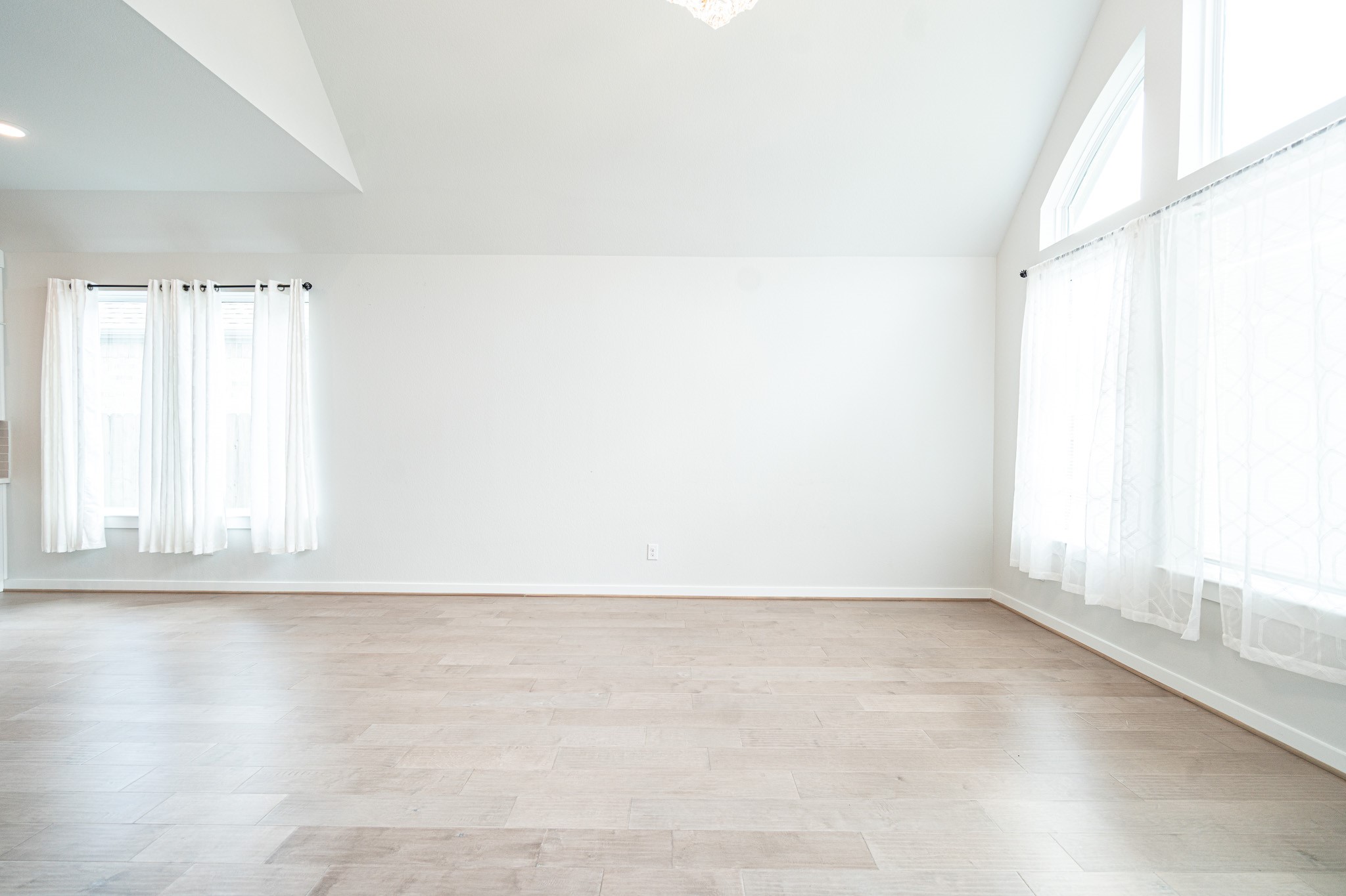 24819 Yellow Spruce Property Photo 11