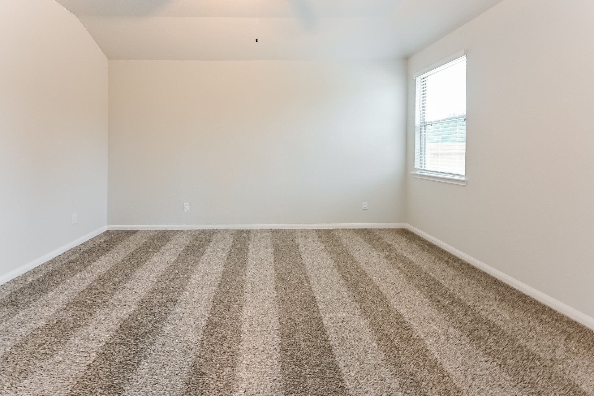 11040 Patriot Court Property Photo 10