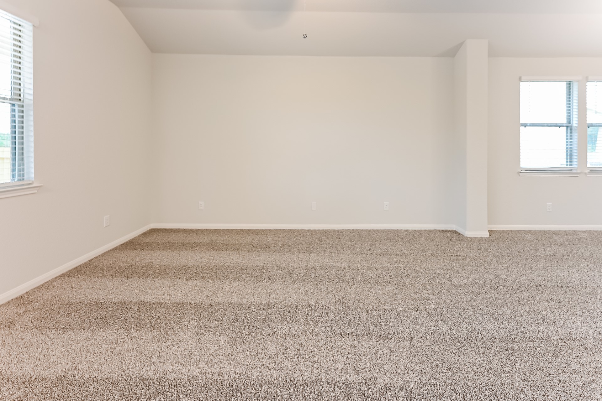 11040 Patriot Court Property Photo 12