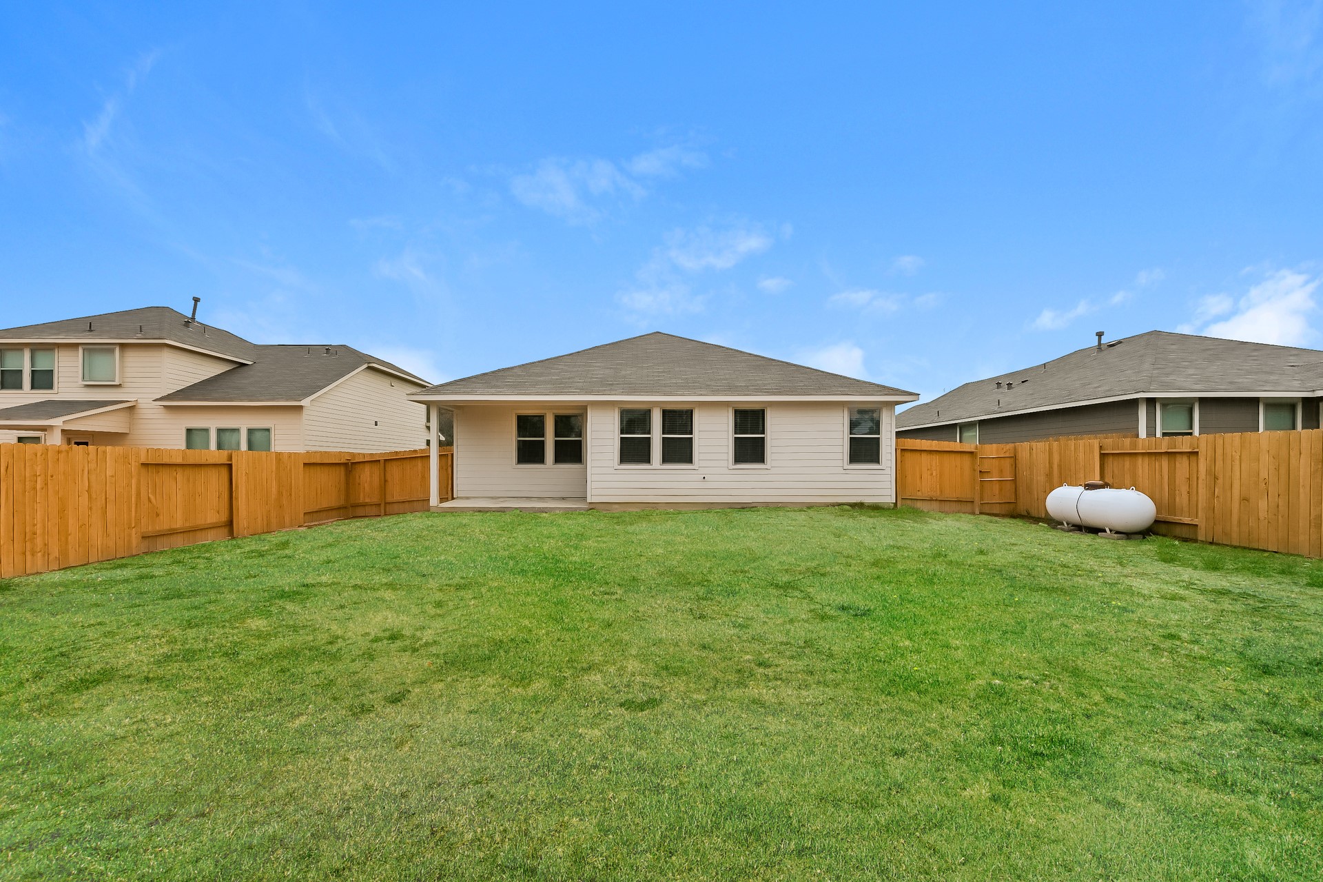 11040 Patriot Court Property Photo 15