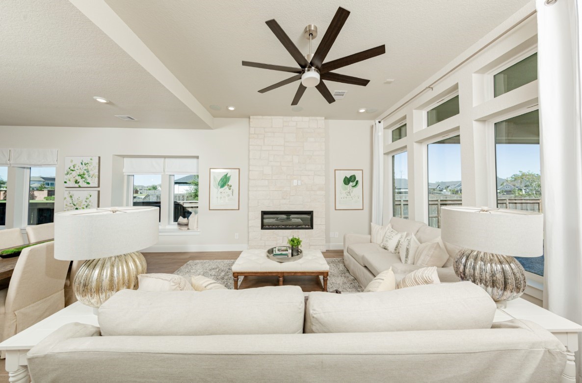 2202 Grapewood Lane Property Photo 4