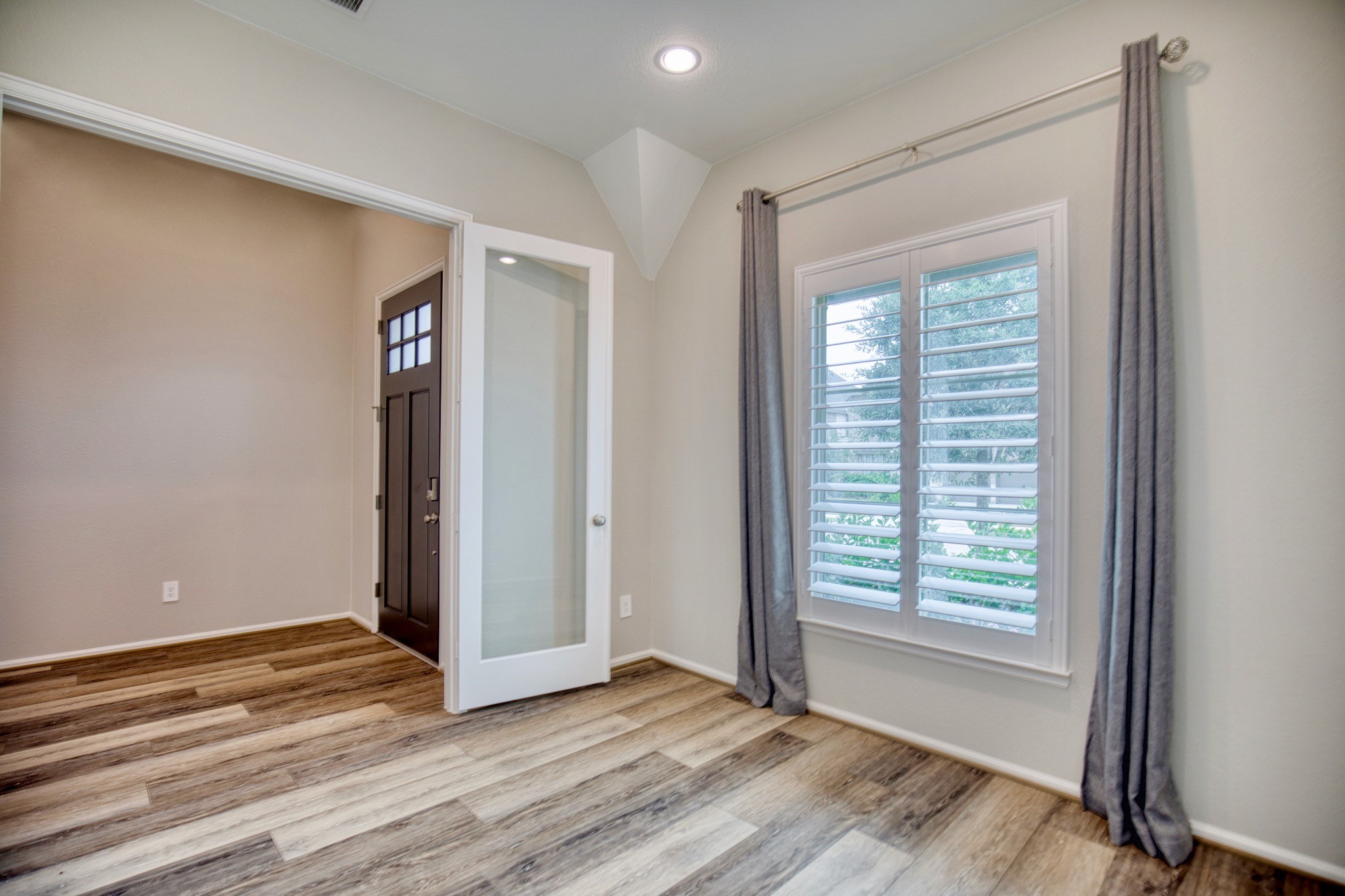 30103 Aralia Drive Property Photo 4
