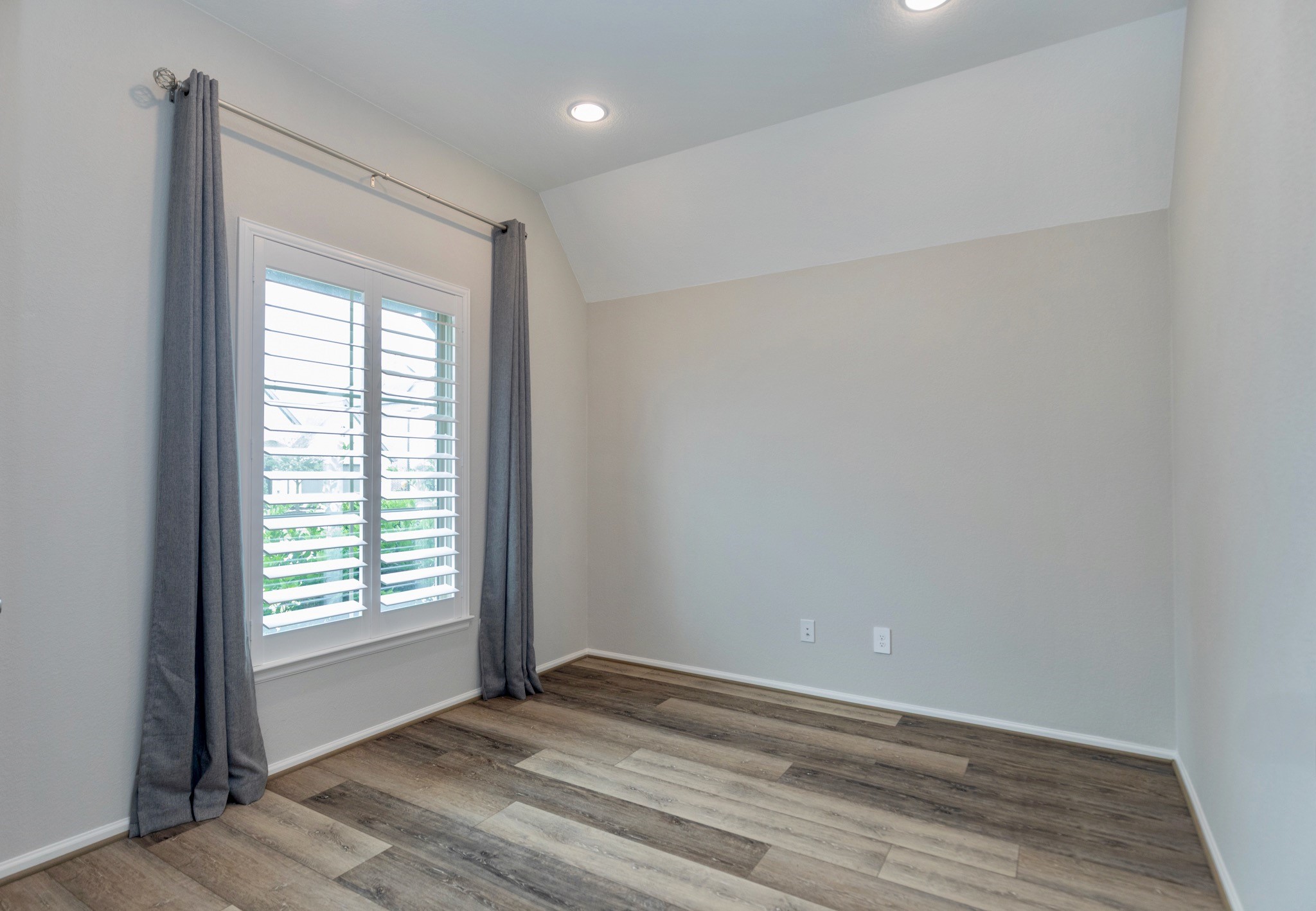 30103 Aralia Drive Property Photo 5