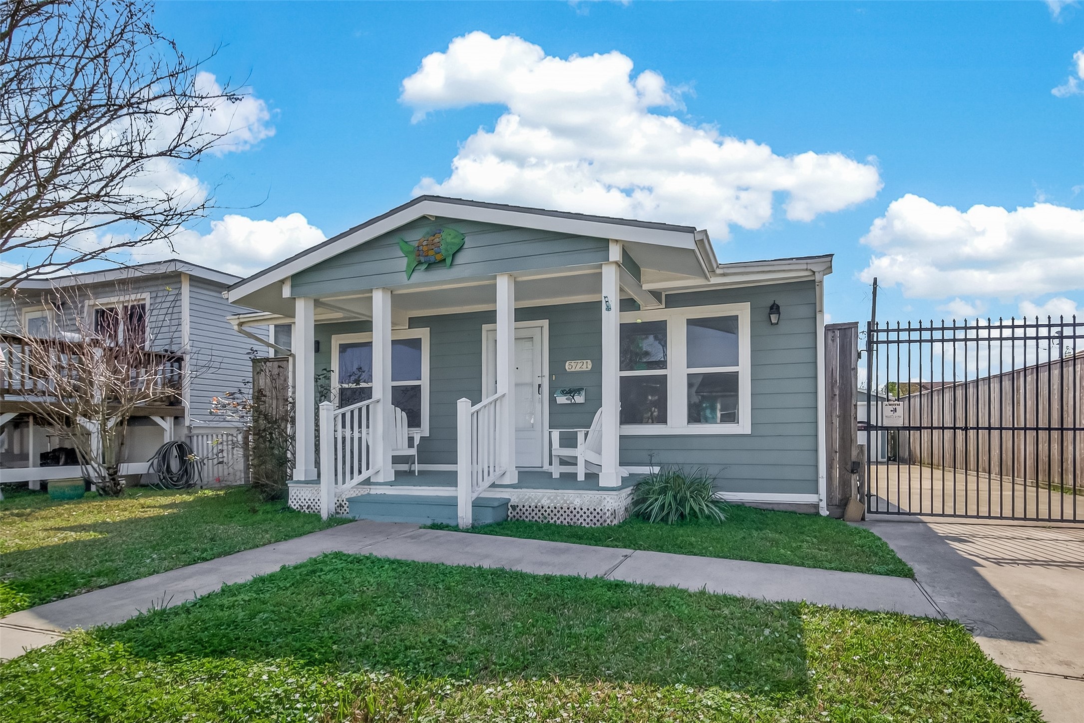 5721 Sylvia Drive Property Photo 1