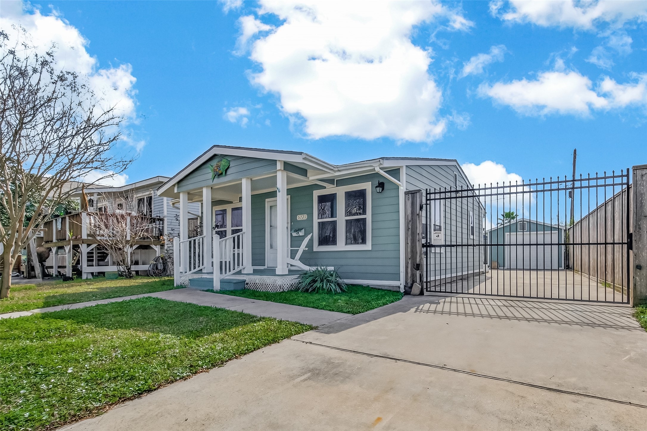 5721 Sylvia Drive Property Photo 2