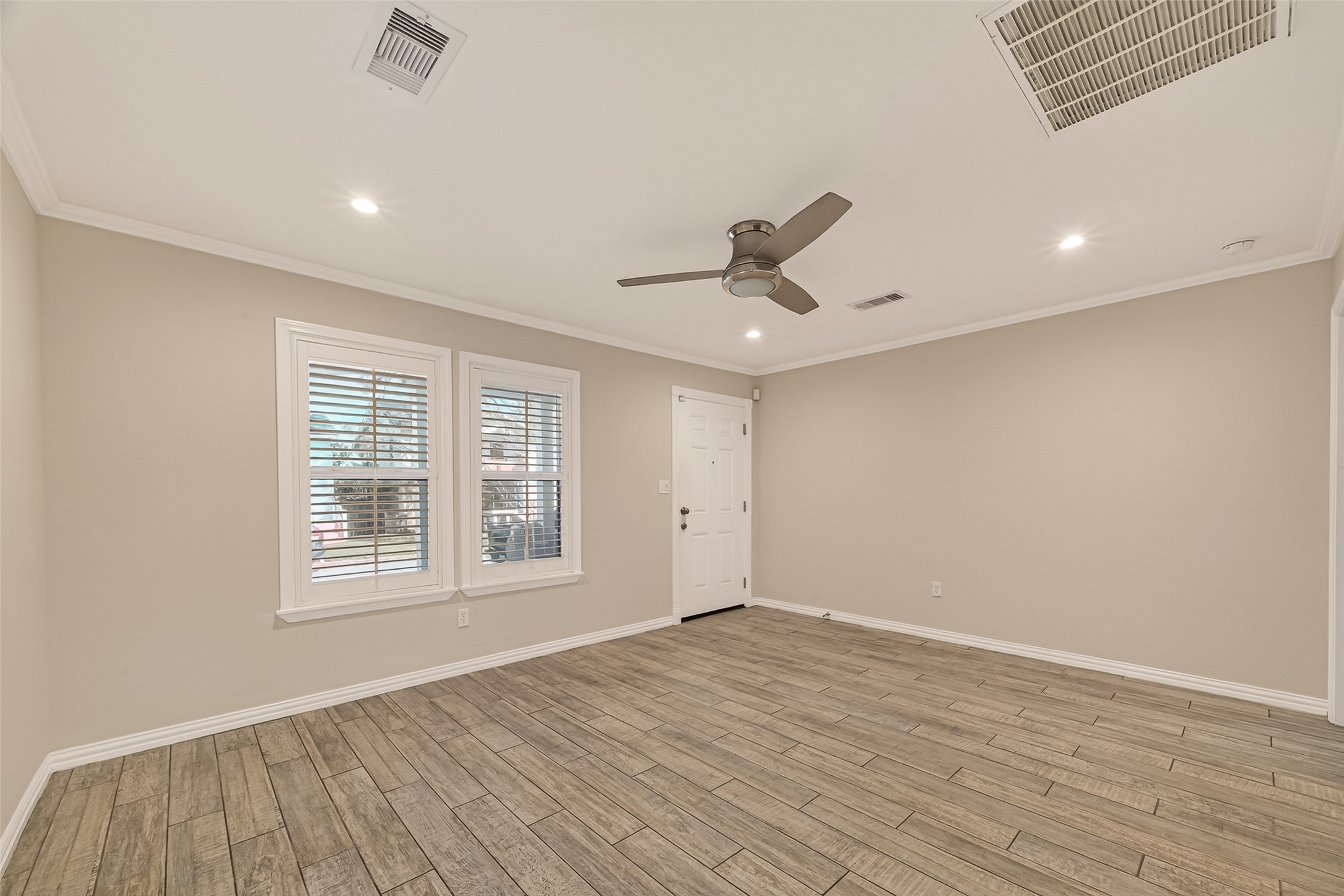5721 Sylvia Drive Property Photo 7