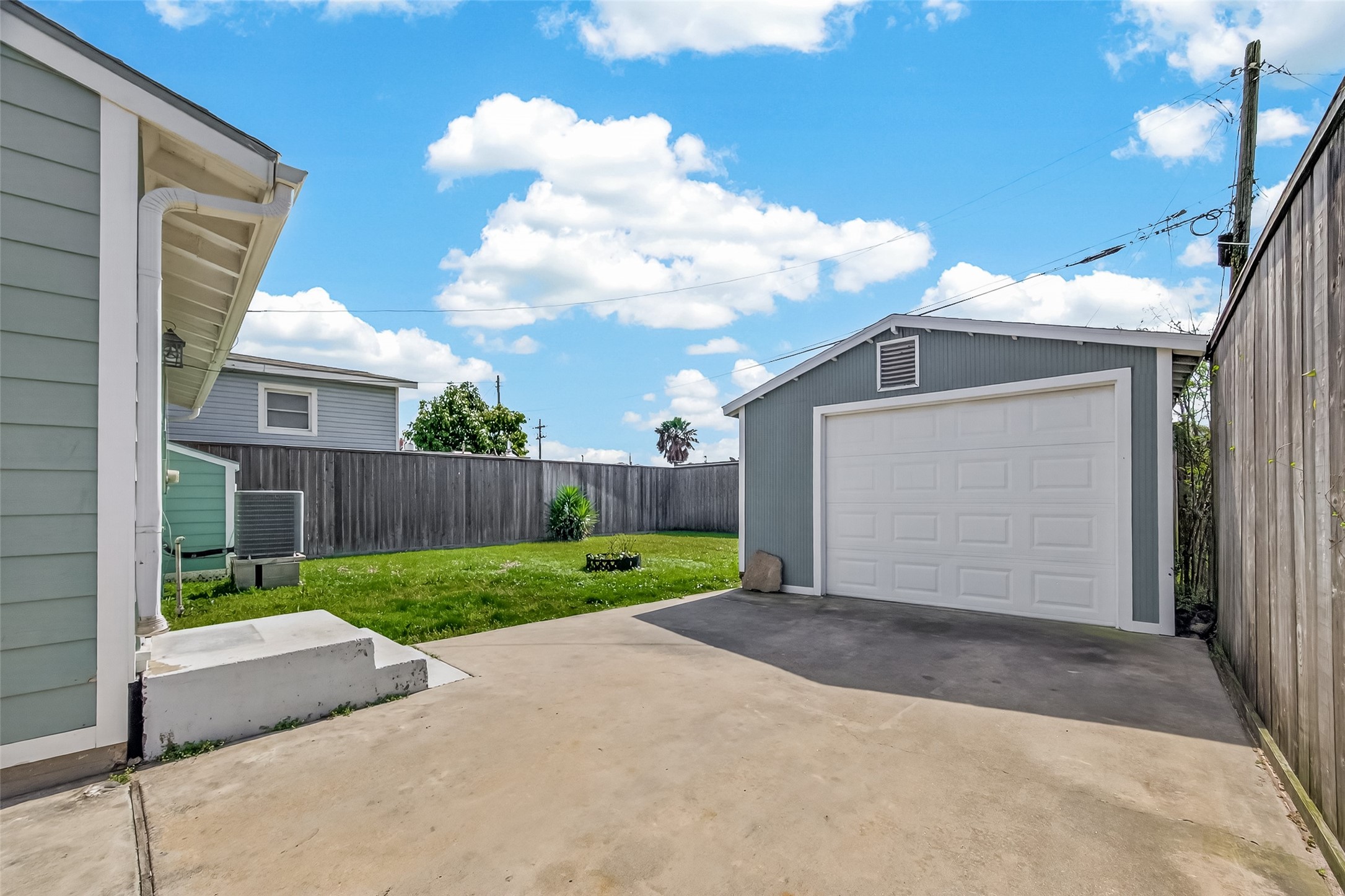 5721 Sylvia Drive Property Photo 22