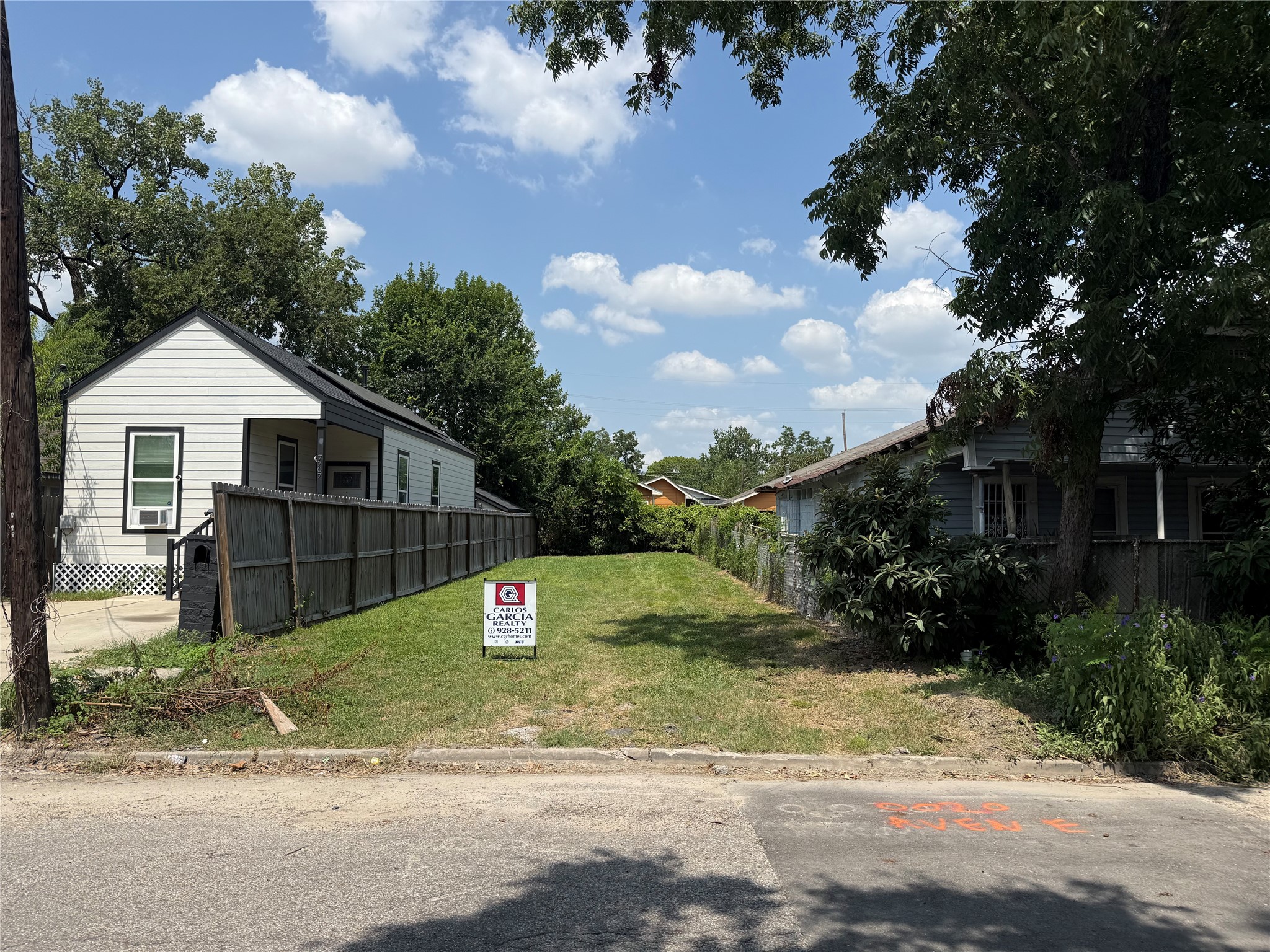 7709 Avenue E Property Photo 7