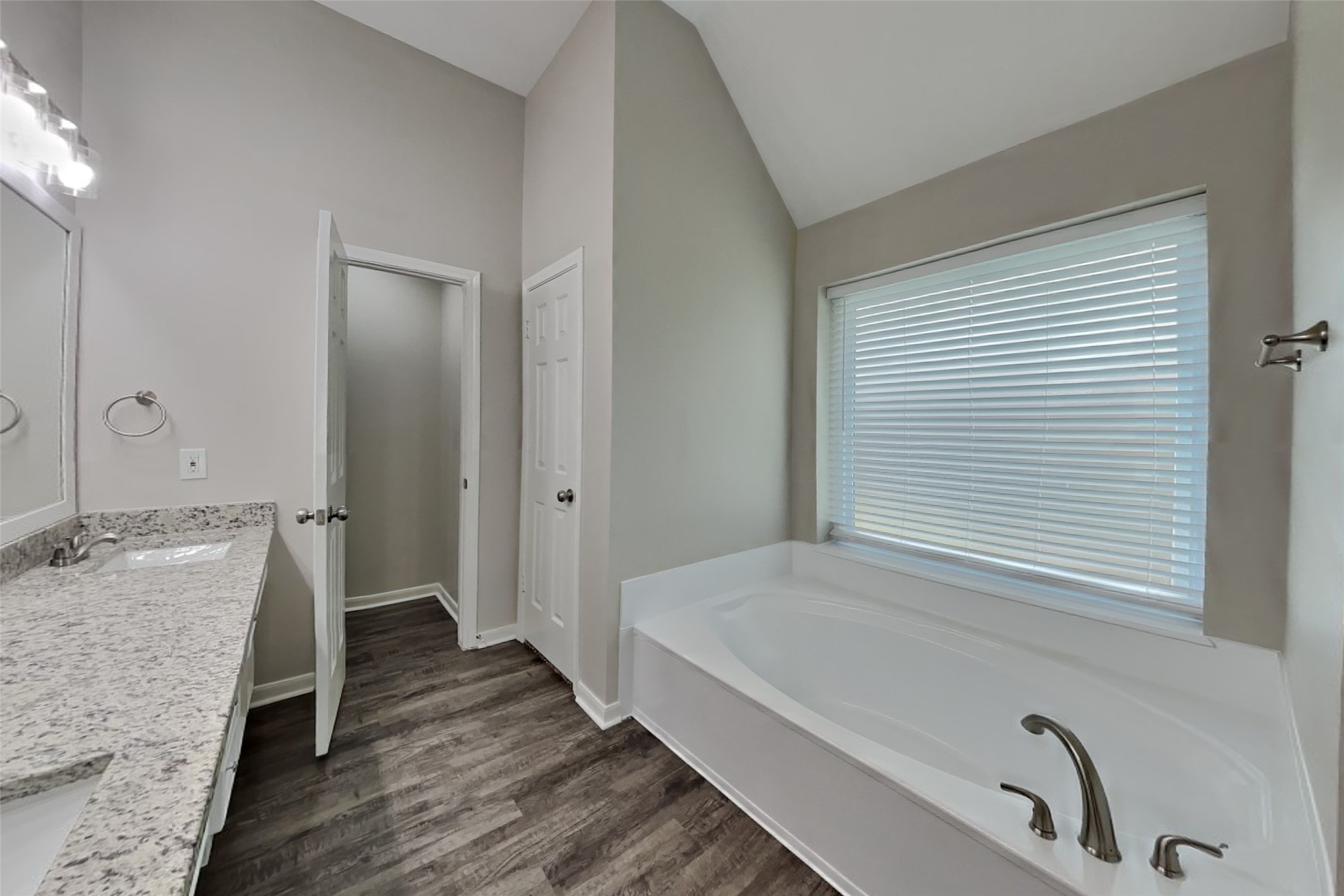 1315 Forest Hollow Drive Property Photo 10
