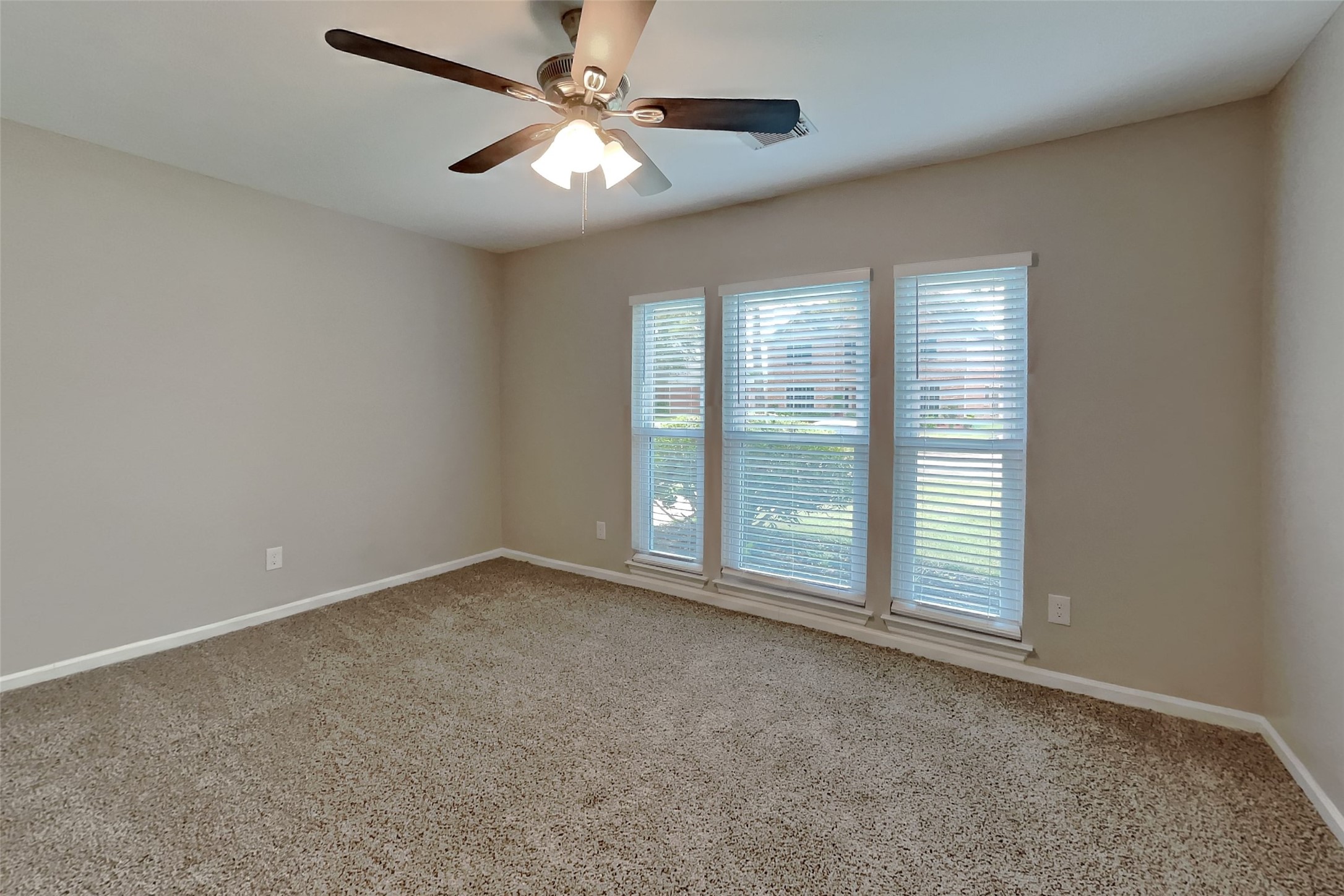 1315 Forest Hollow Drive Property Photo 14