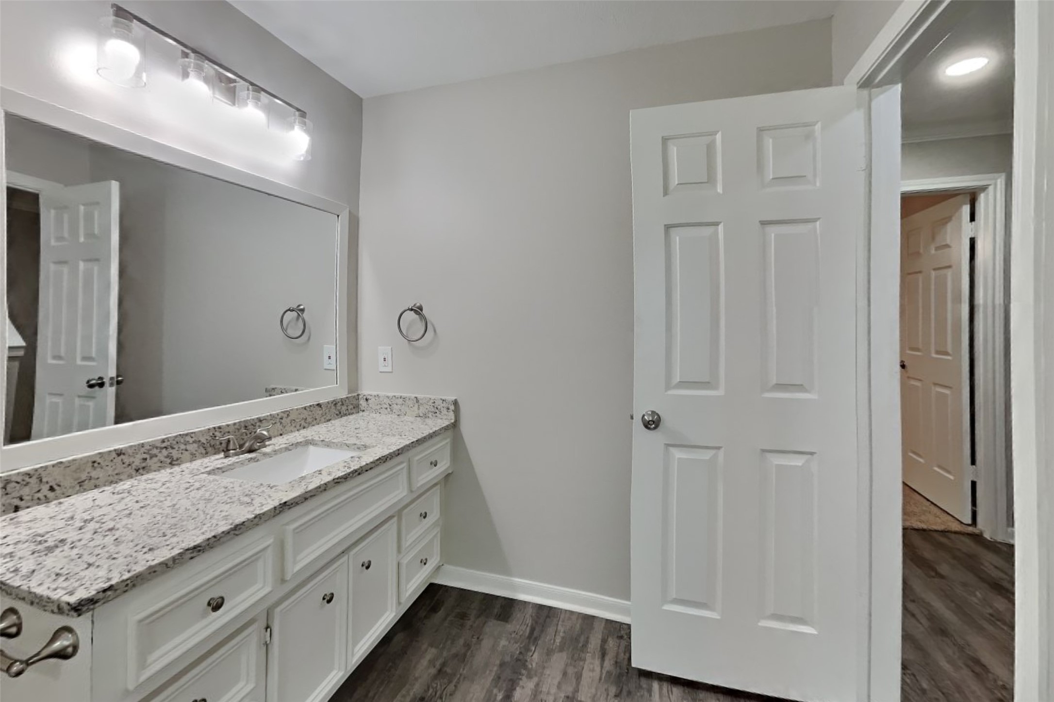 1315 Forest Hollow Drive Property Photo 16