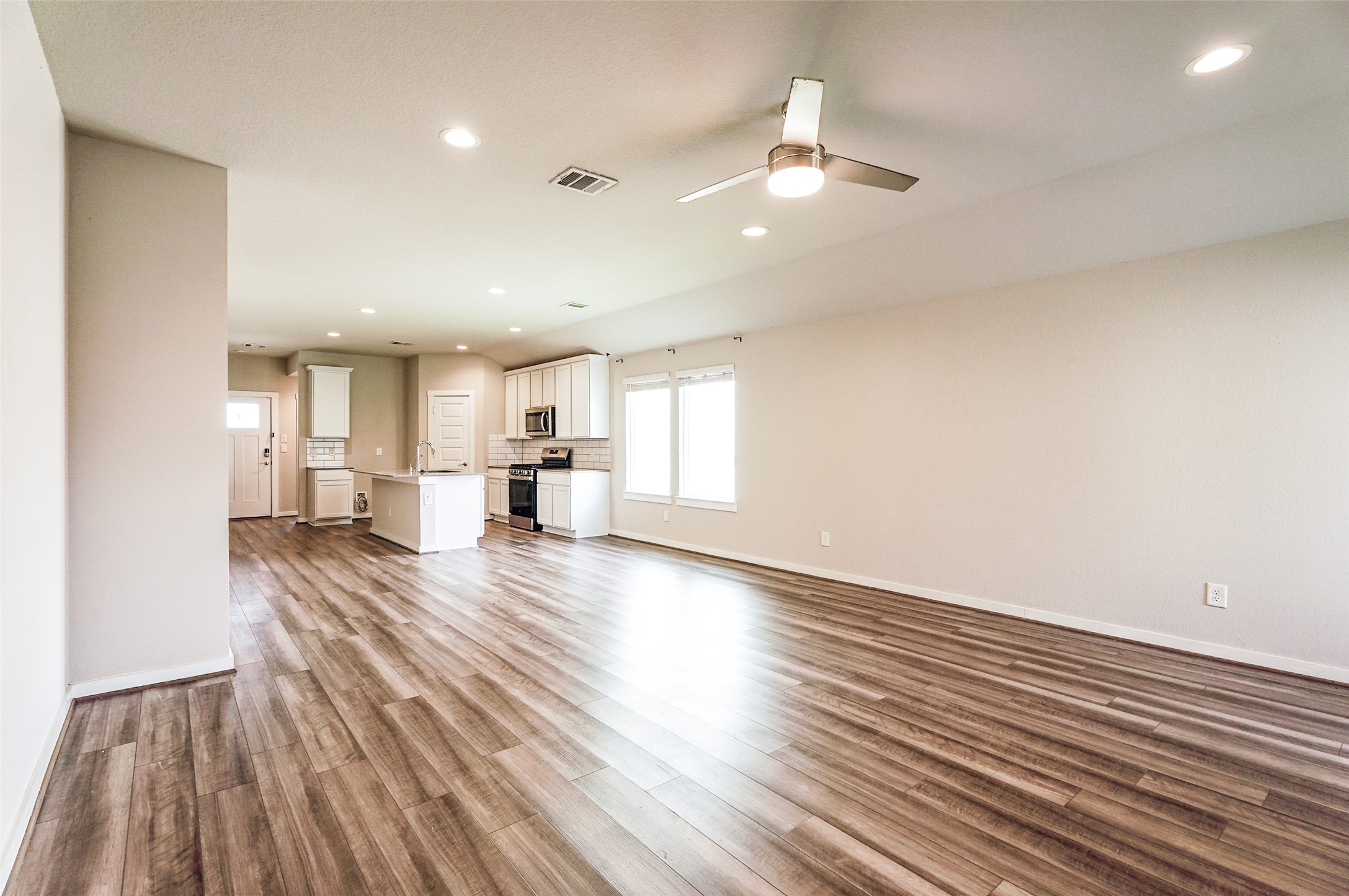7523 Ramsgate Cliff Lane Property Photo 5