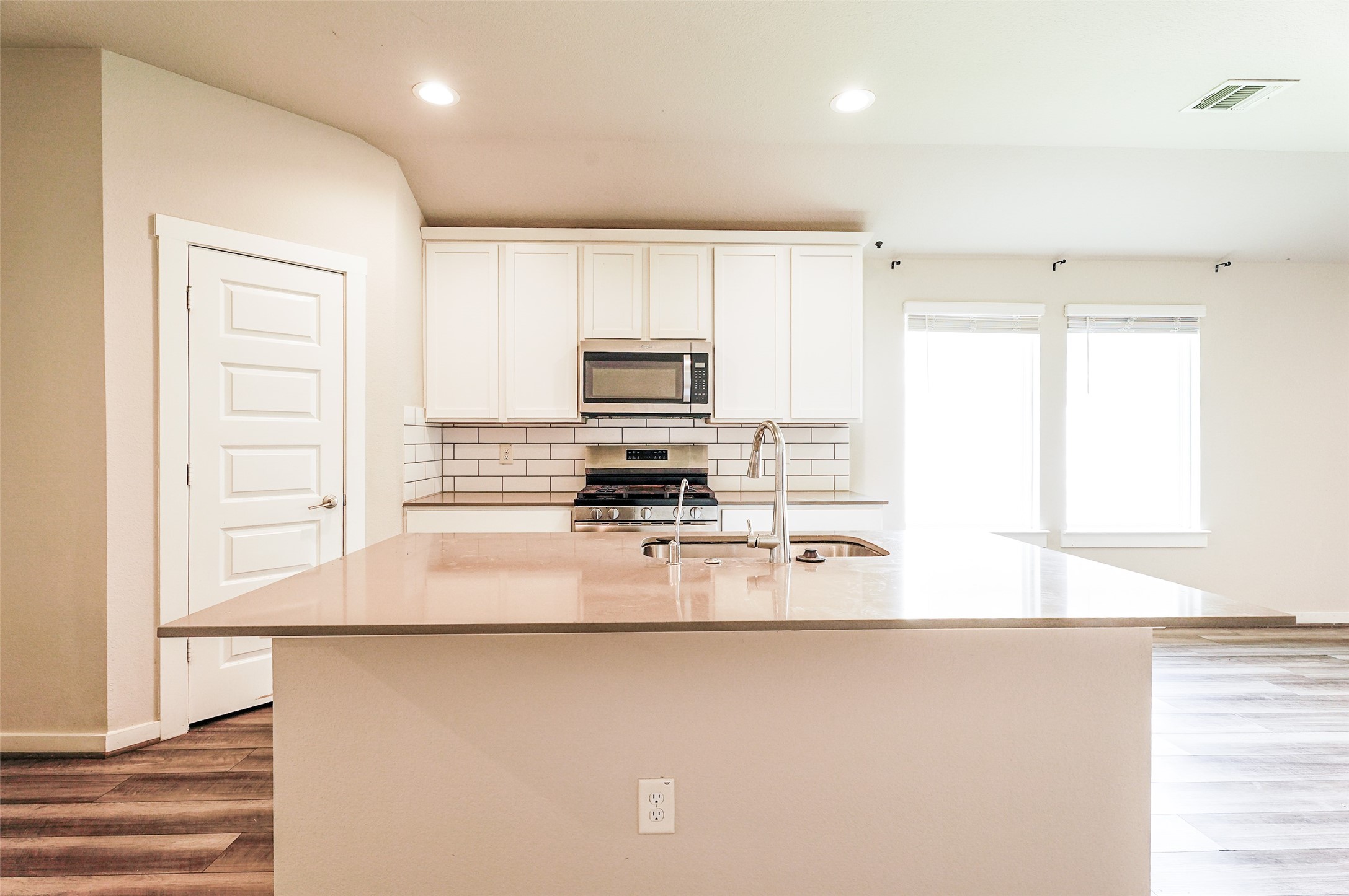7523 Ramsgate Cliff Lane Property Photo 8