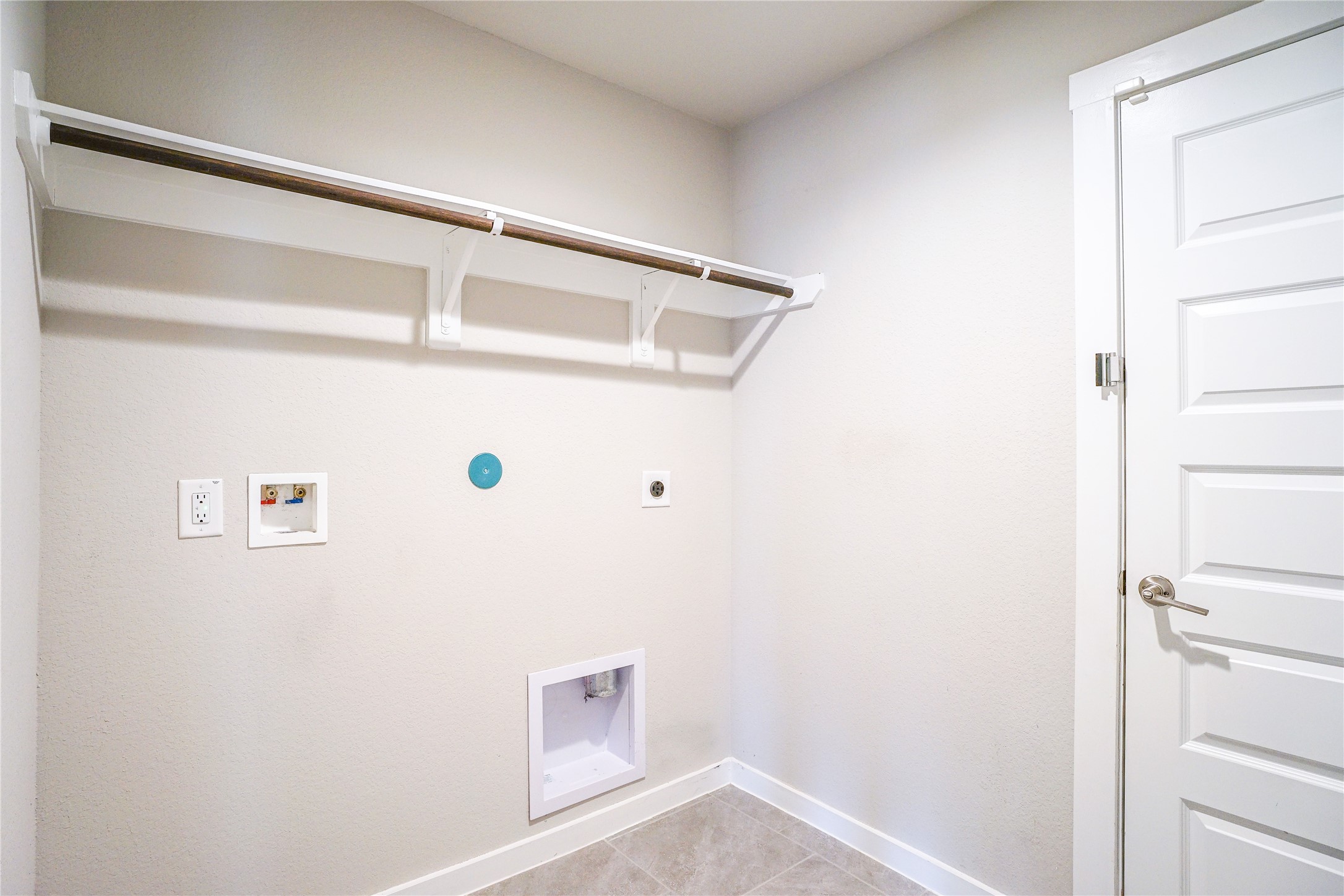 7523 Ramsgate Cliff Lane Property Photo 23