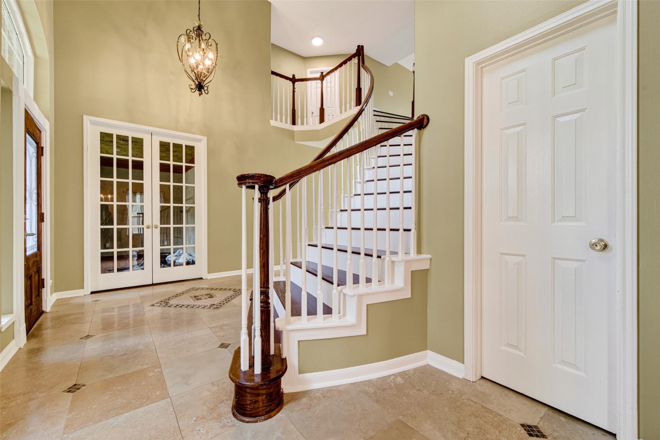 2706 Blue Wind Court Property Photo 10