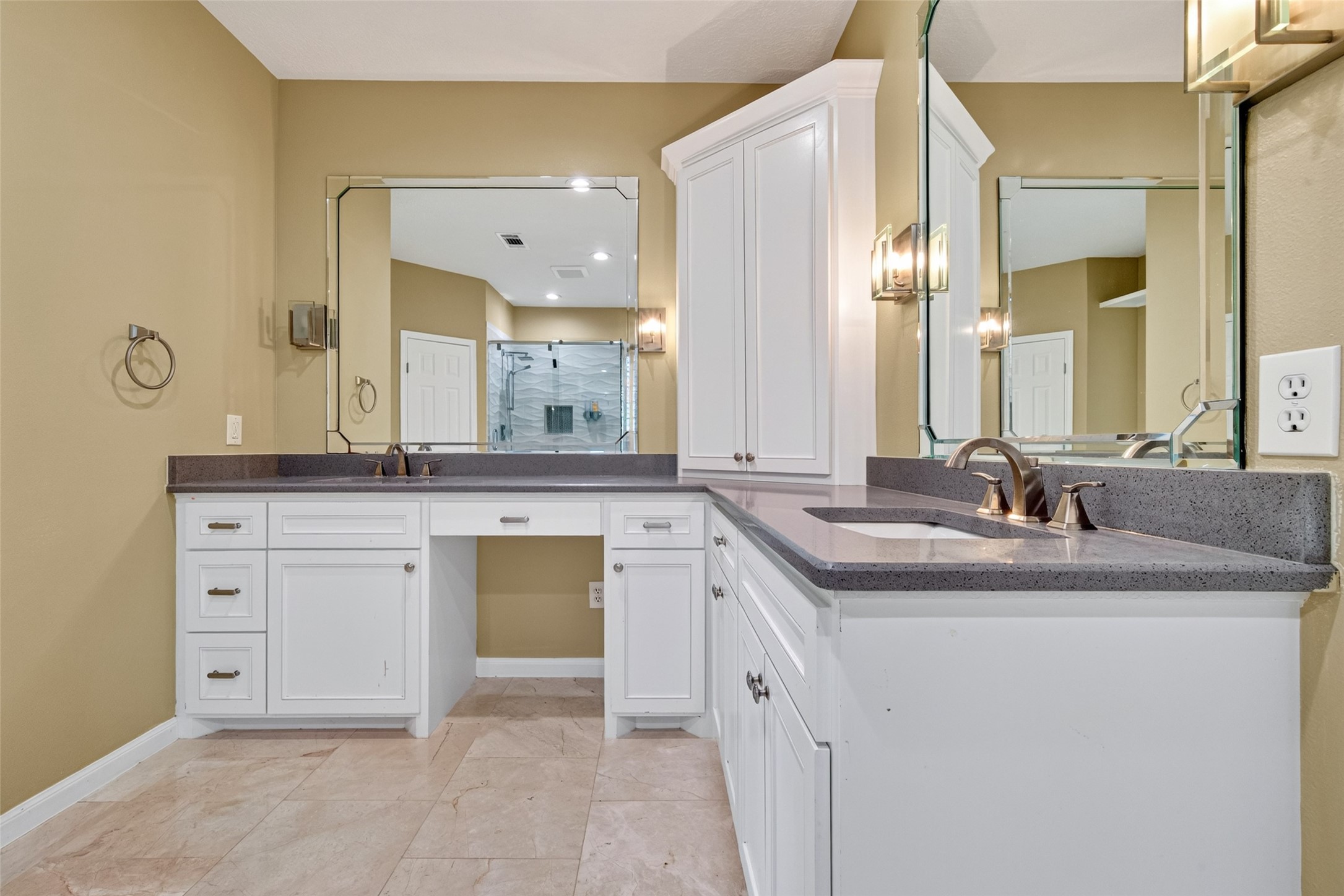2706 Blue Wind Court Property Photo 31
