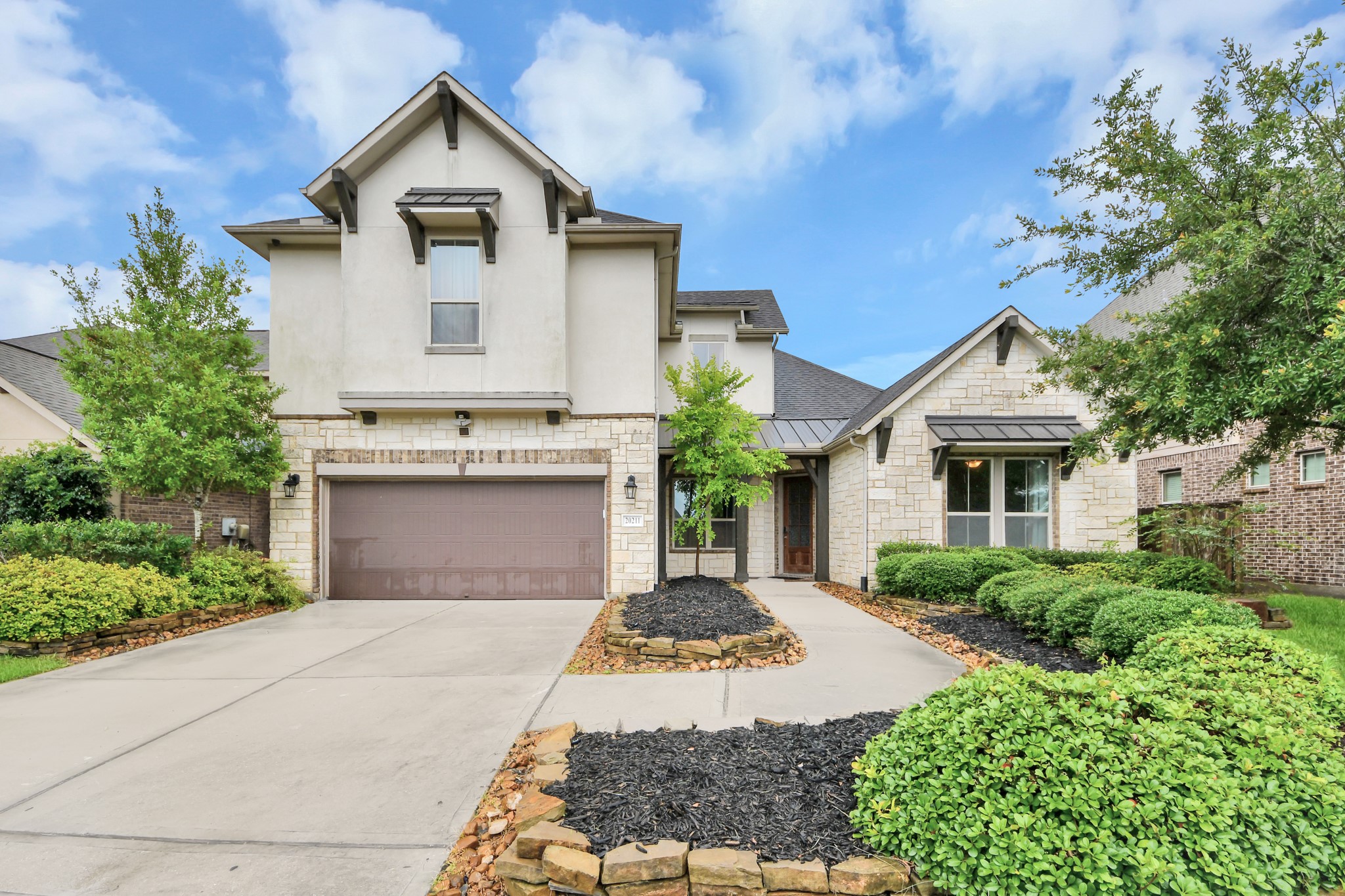 20211 Cascading Falls Boulevard Property Photo 1