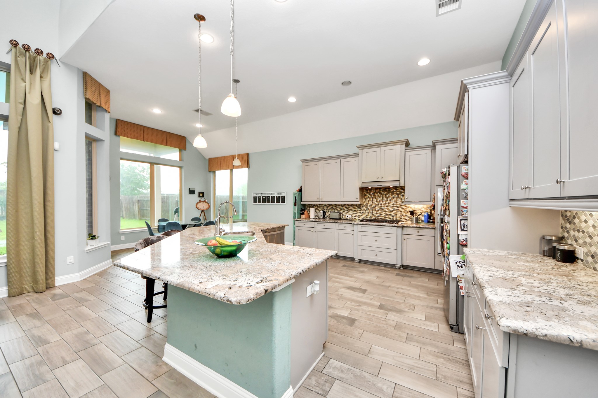 20211 Cascading Falls Boulevard Property Photo 10