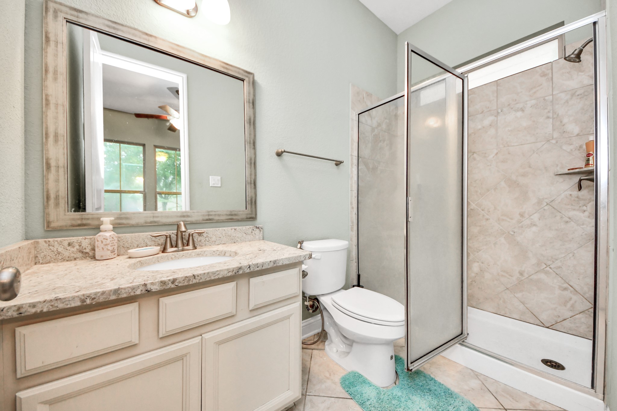 20211 Cascading Falls Boulevard Property Photo 19