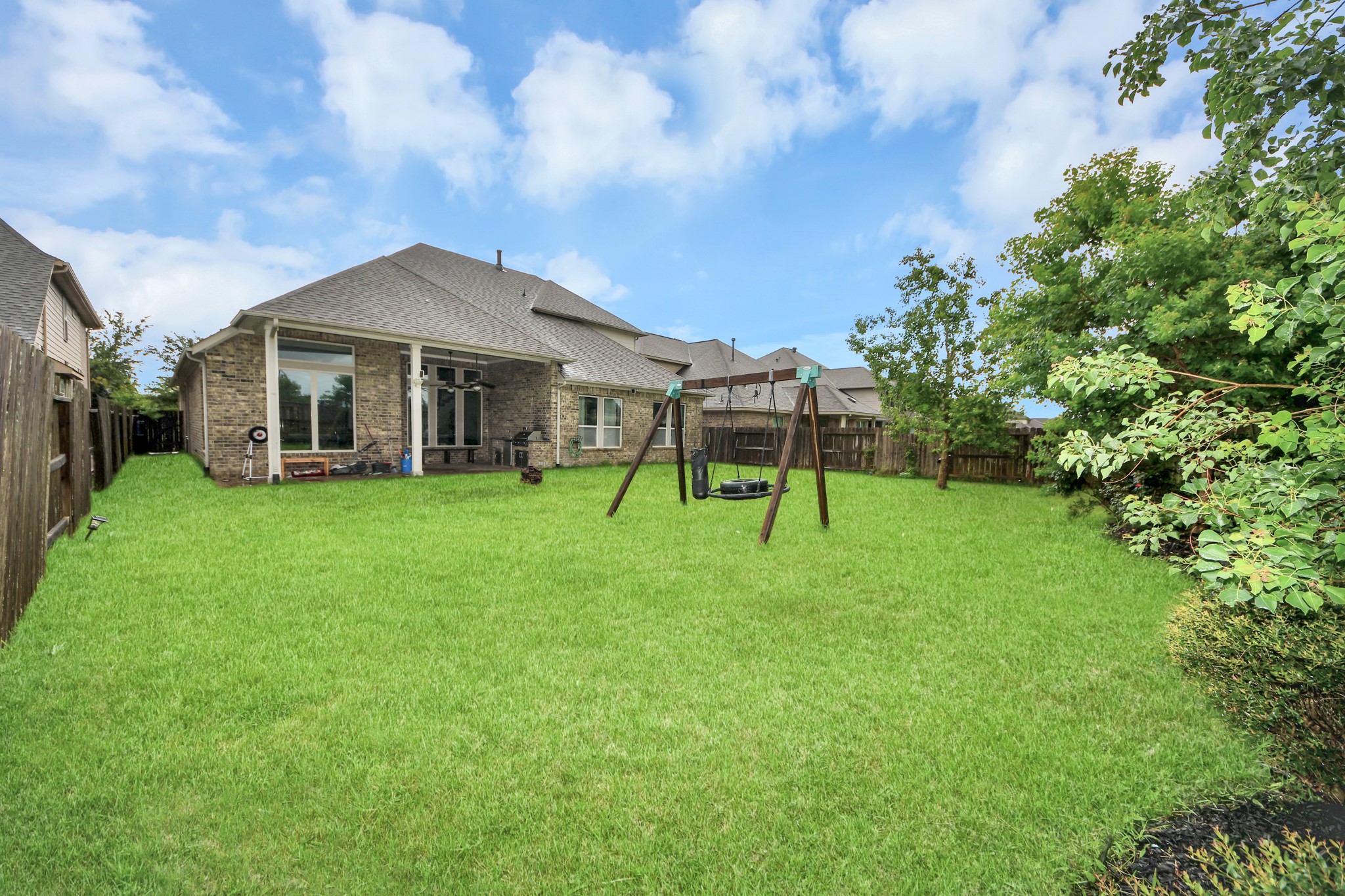 20211 Cascading Falls Boulevard Property Photo 32