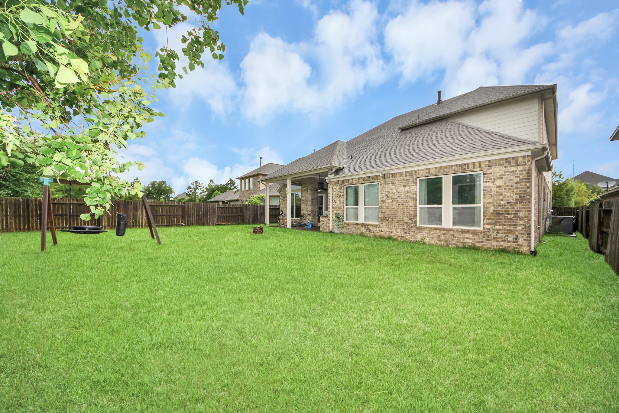 20211 Cascading Falls Boulevard Property Photo 33