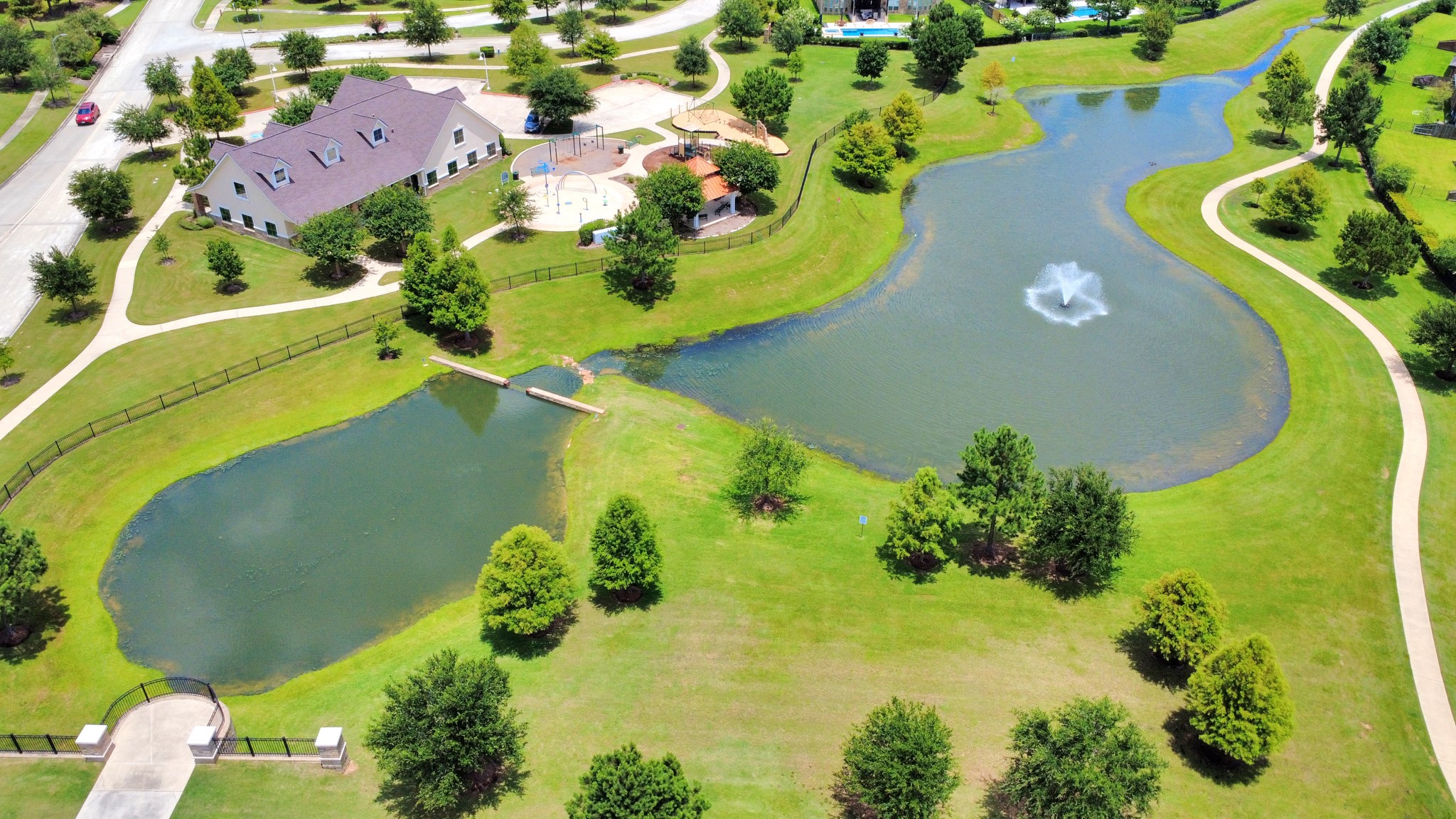 20211 Cascading Falls Boulevard Property Photo 37