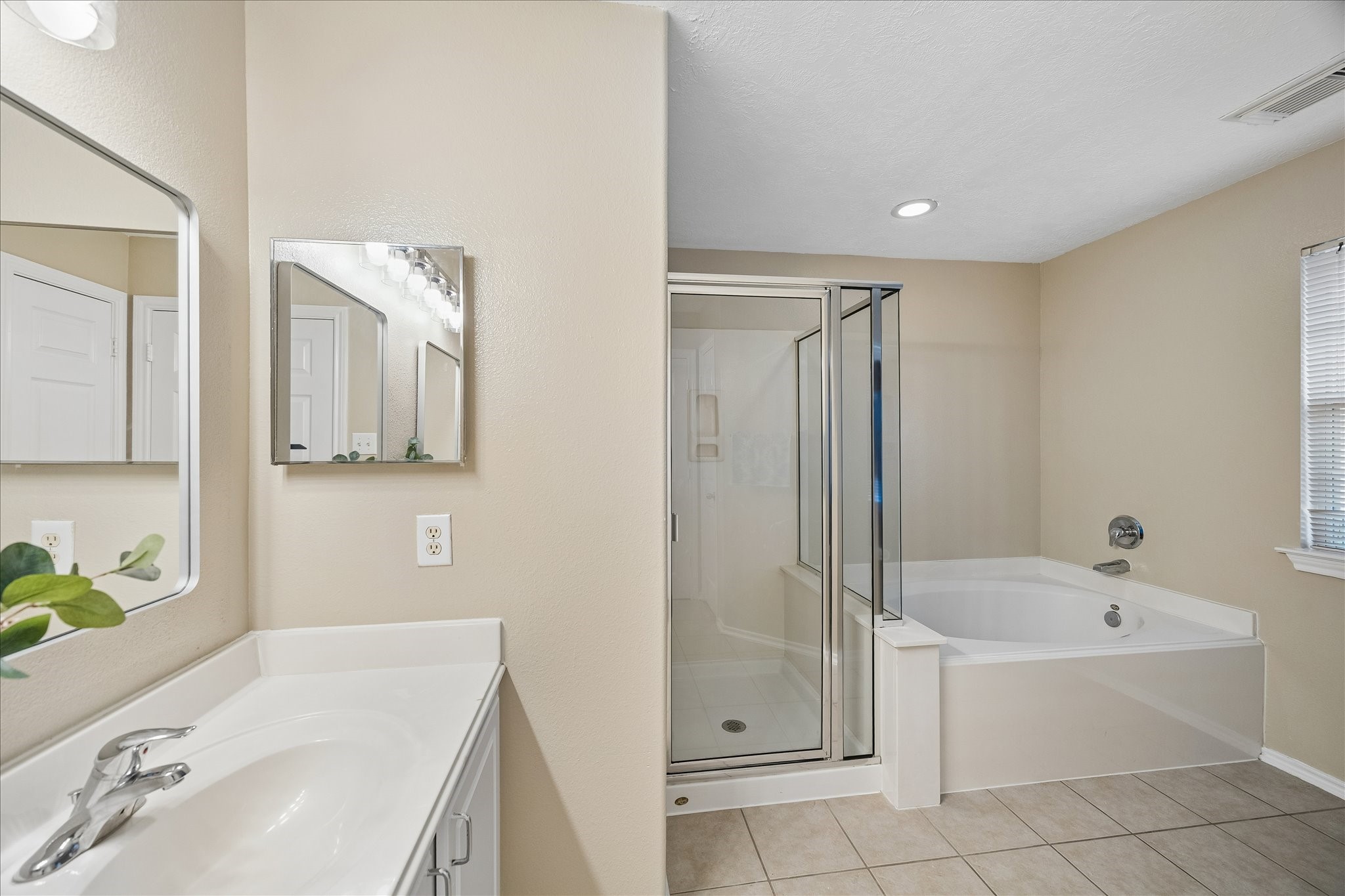 14334 Fairbuff Lane Property Photo 10