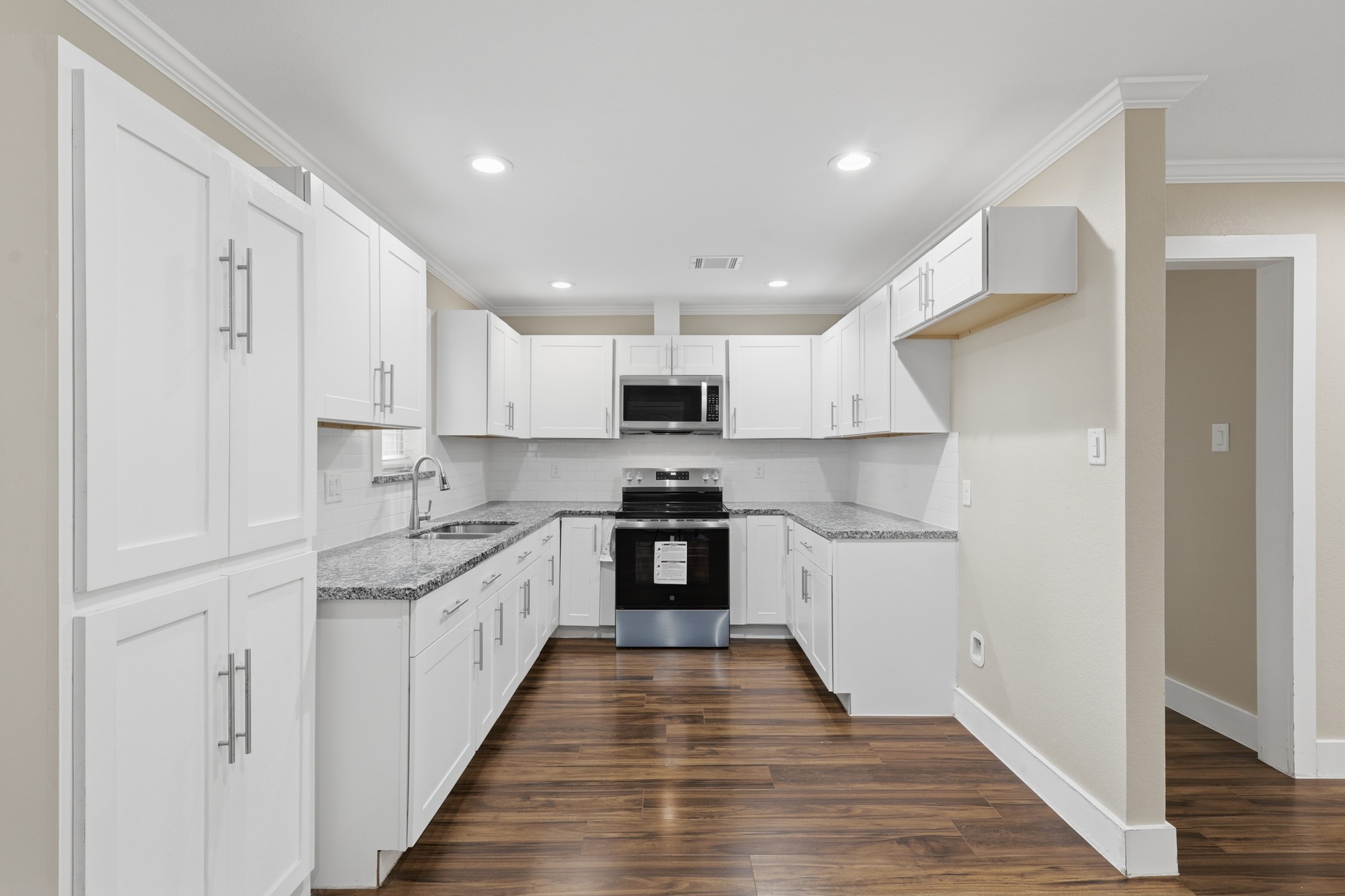 1419 Roper Street Property Photo 4